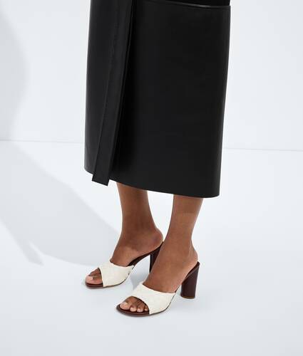 Mule Livia da Donna in Alabaster/cioccolato Bottega Veneta Italia IT - Image 2