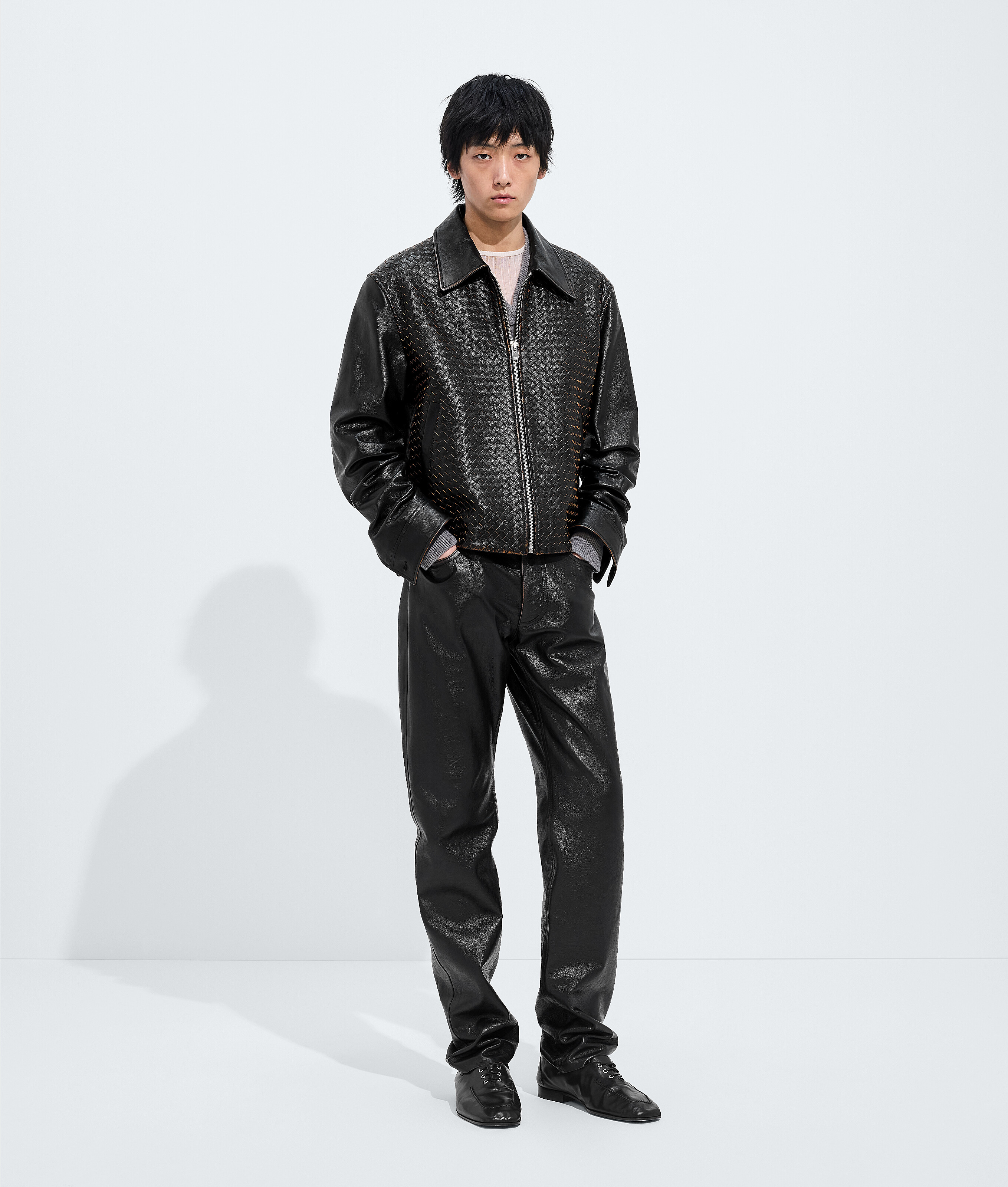 Men's Weathered Leather Pants in Black/brown Bottega Veneta Luxembourg EN - Image 1