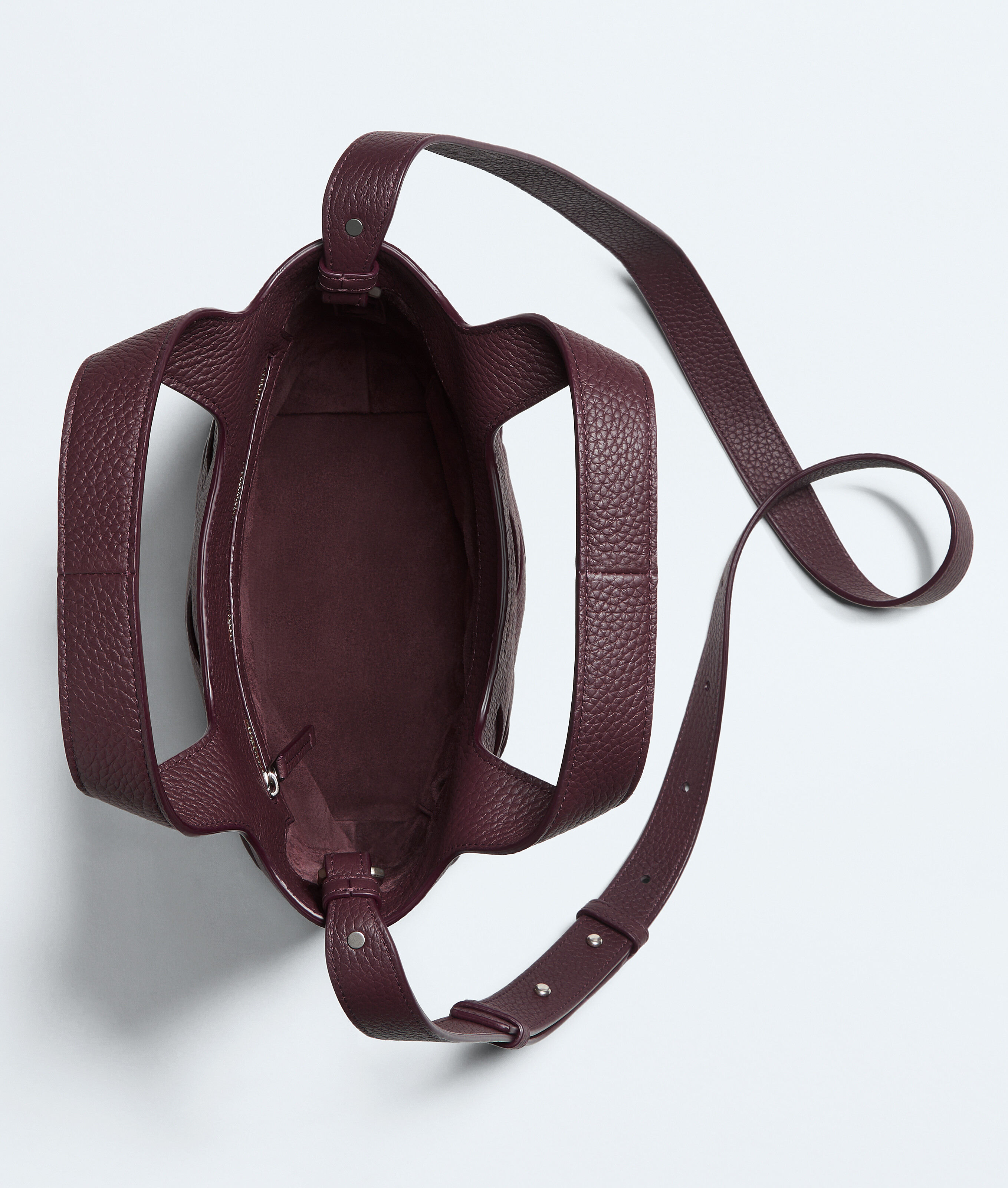 Men's Small Diago Tote in Deep mahogany Bottega Veneta Canada EN - Image 3