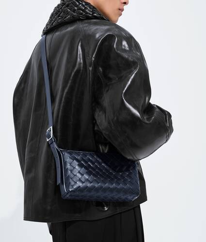 Men's Traveler Phone Pouch in Midnight Bottega Veneta Croatia EN - Image 2