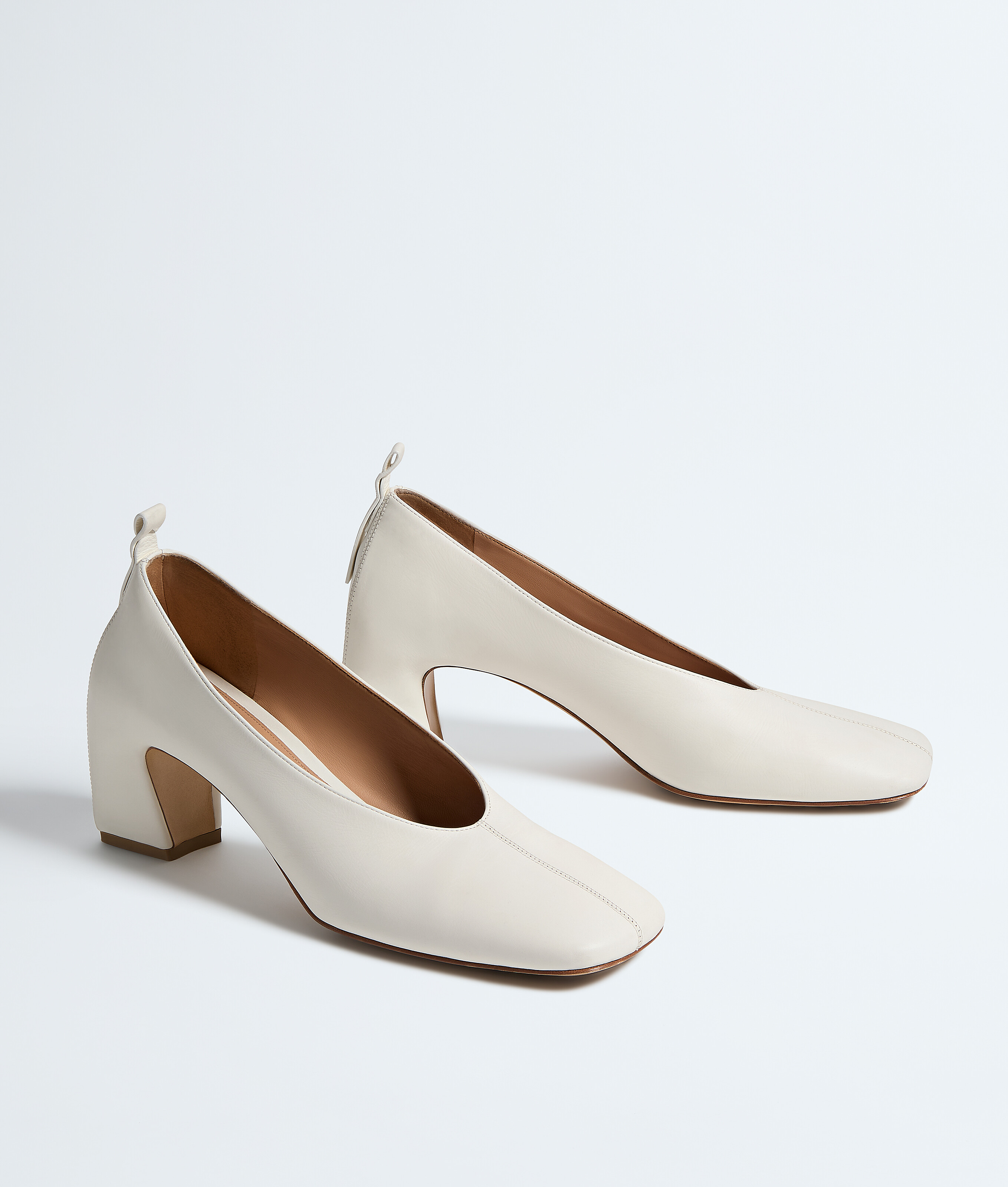Women's Allegra Pump in Alabaster Bottega Veneta Finland EN - Image 3