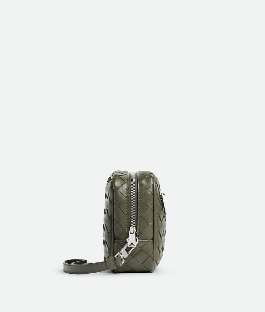 Display a large version of the product image 4 - Intrecciato Small Pouch With Wristlet