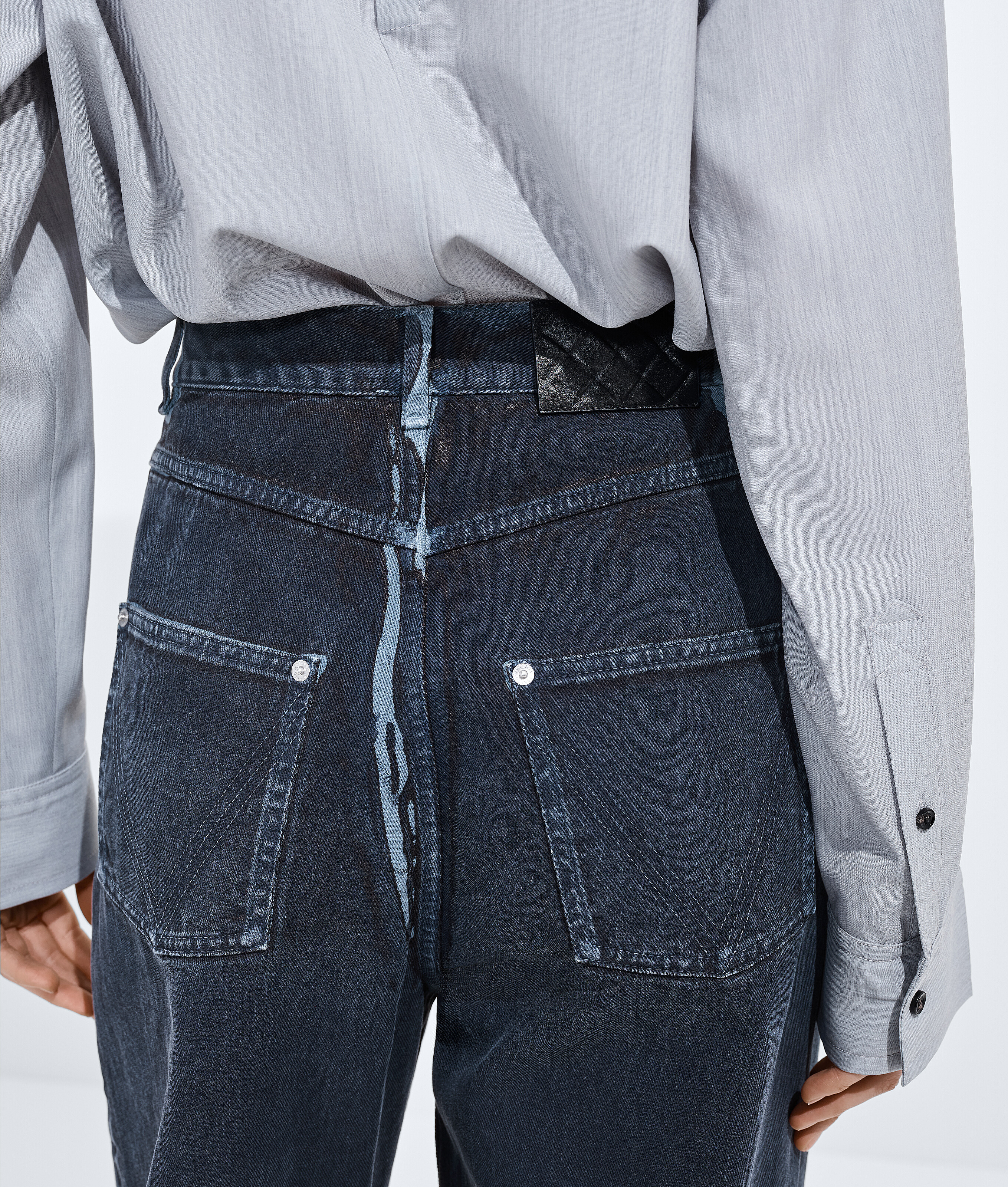 Women's Overdyed Wide Leg Jeans in Midnight Bottega Veneta Bulgaria EN - Image 4