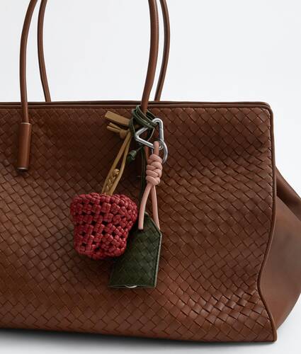 Men's Pepper Charm in Ambra/dark praline Bottega Veneta United Arab Emirates EN - Image 2
