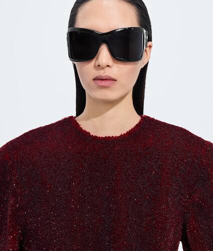 Intrecciato Wraparound Sunglasses in Black/gray Bottega Veneta Monaco EN - Image 2