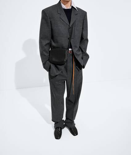 ミニ ヴェネト フラップ メッセンジャー のために メンズ で ブラック Bottega Veneta 日本 JA - Image 2