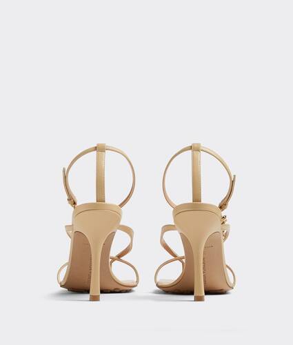 Sandalia Con Tira Stretch para Mujer en Cane sugar Bottega Veneta M&eacute;xico ES - Image 3