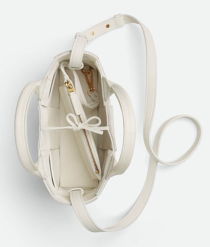 Bv candy arco tote Clearance