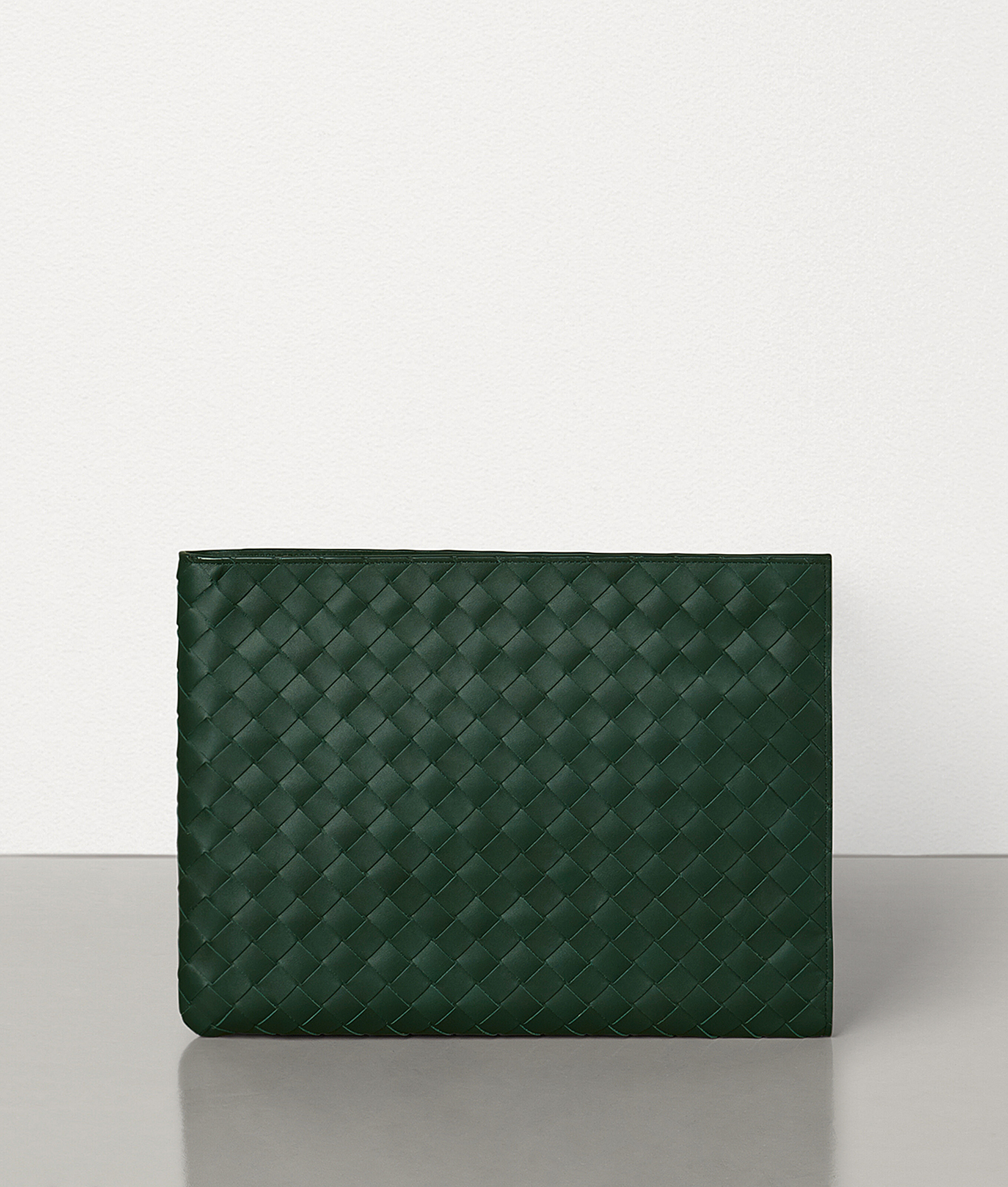 専用goodさま　ボッテガヴェネタ　ザ・ボディ・ポーチ⭐︎試着のみ BOTTEGA VENETA THE POUCH(ボッテガヴェネタ ザポーチ) - 海外