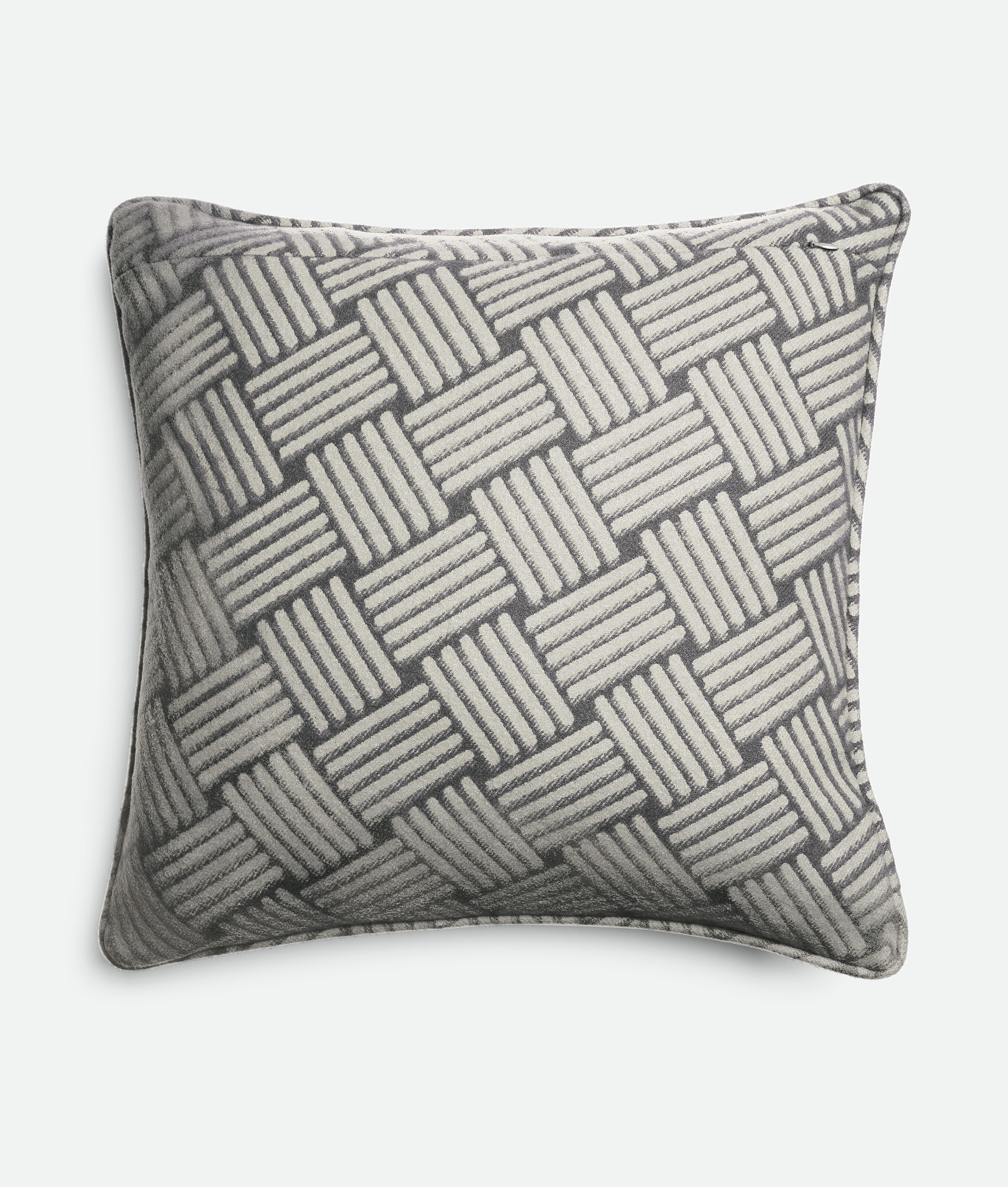 Cashmere Cushion With Intreccio Motif in Grey Bottega Veneta United States EN - Image 4