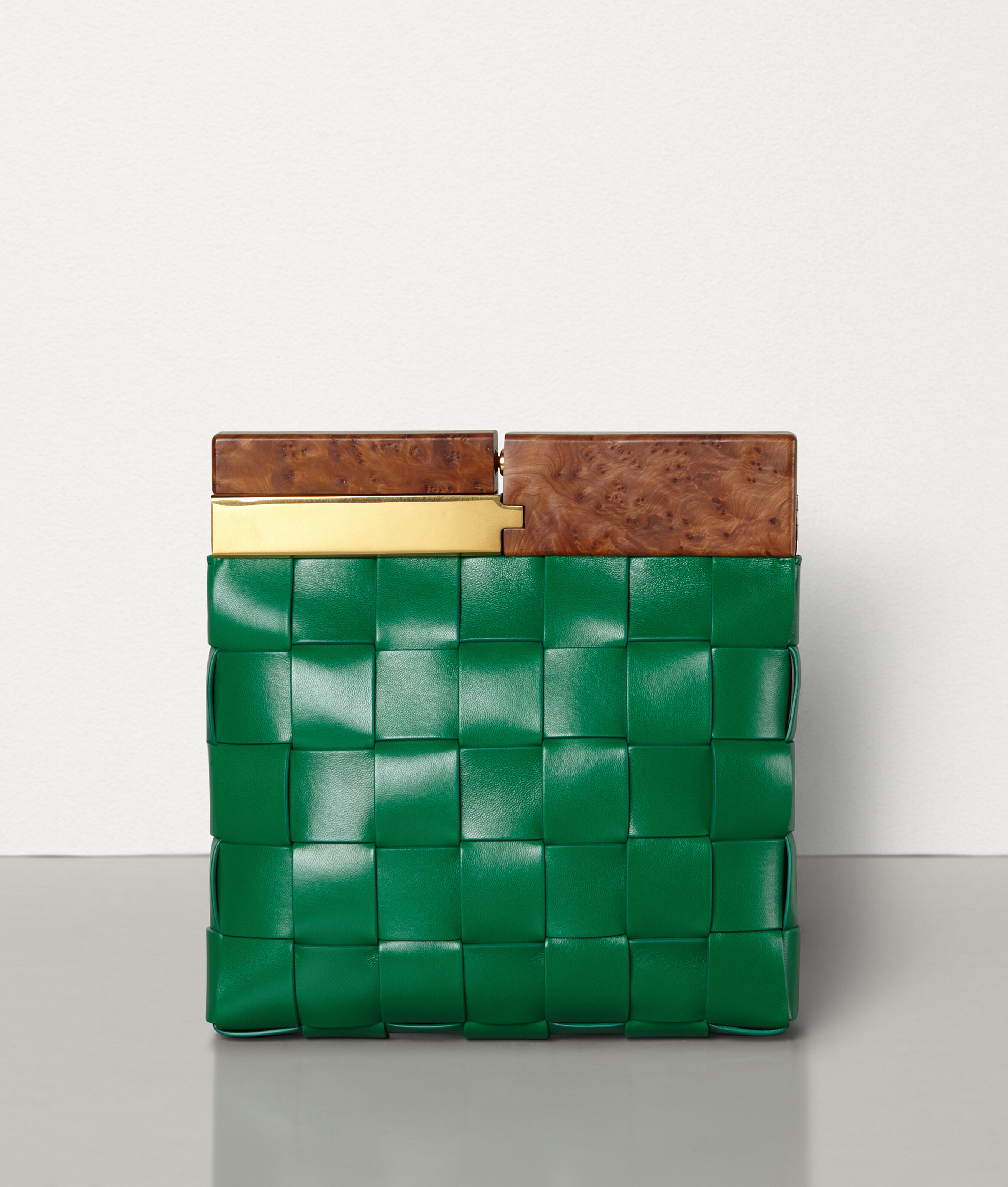 bottega veneta snap clutch