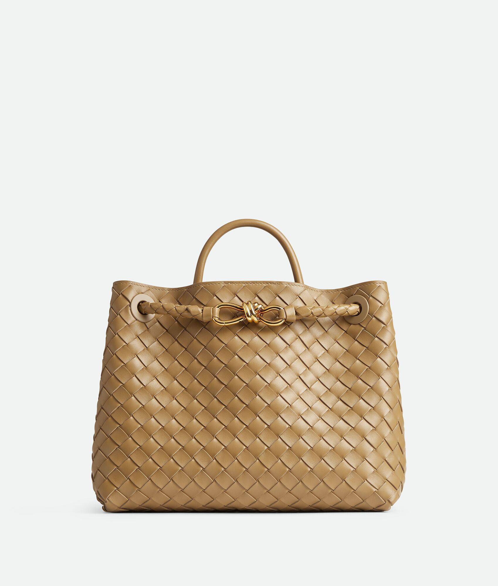 Bottega Veneta® Women's Medium Andiamo in Dark praline. Shop online now.