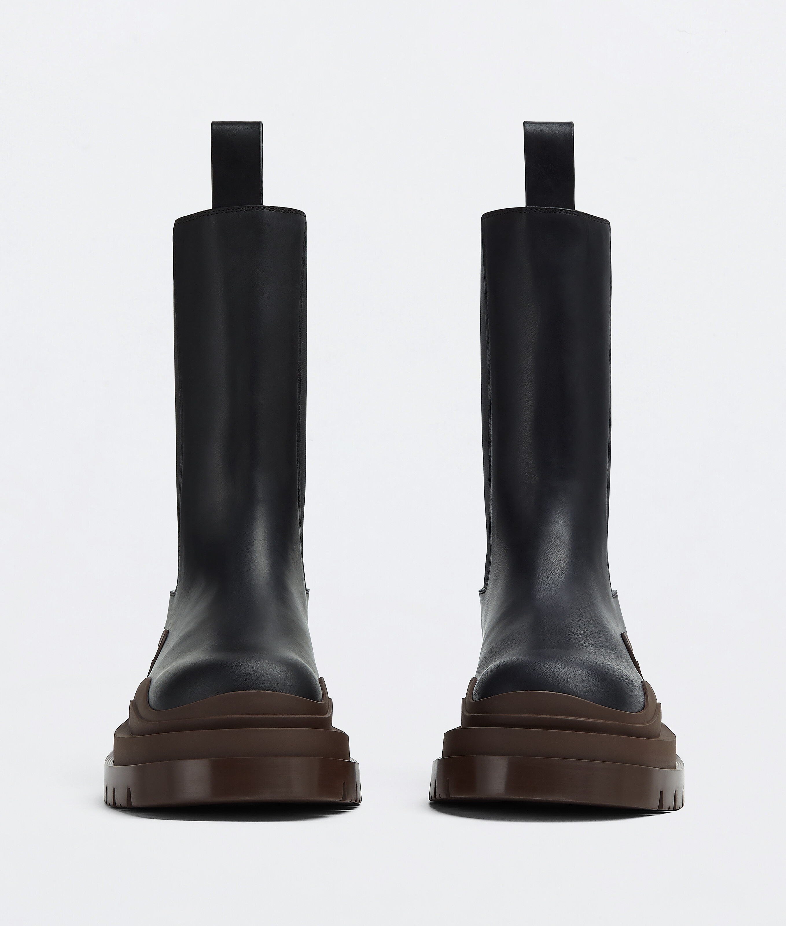 Shop Bottega Veneta Tire Chelsea Stiefel In Noir