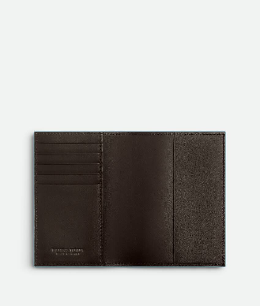 Display a large version of the product image 2 - Intrecciato Passport Case