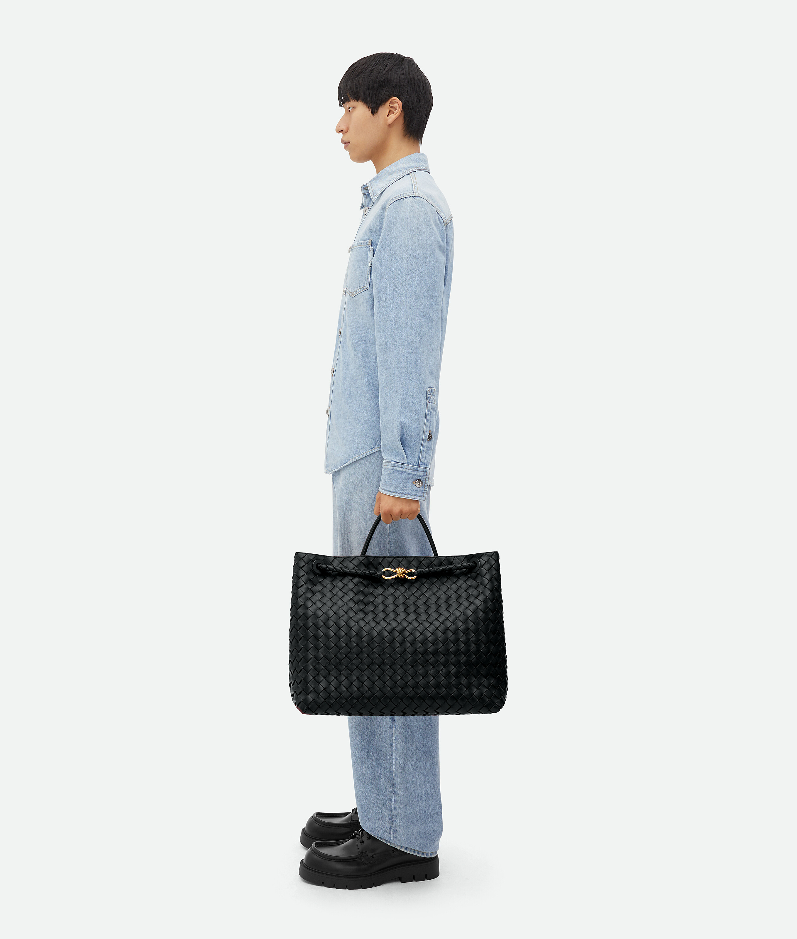 Shop Bottega Veneta Grosse Andiamo In Black