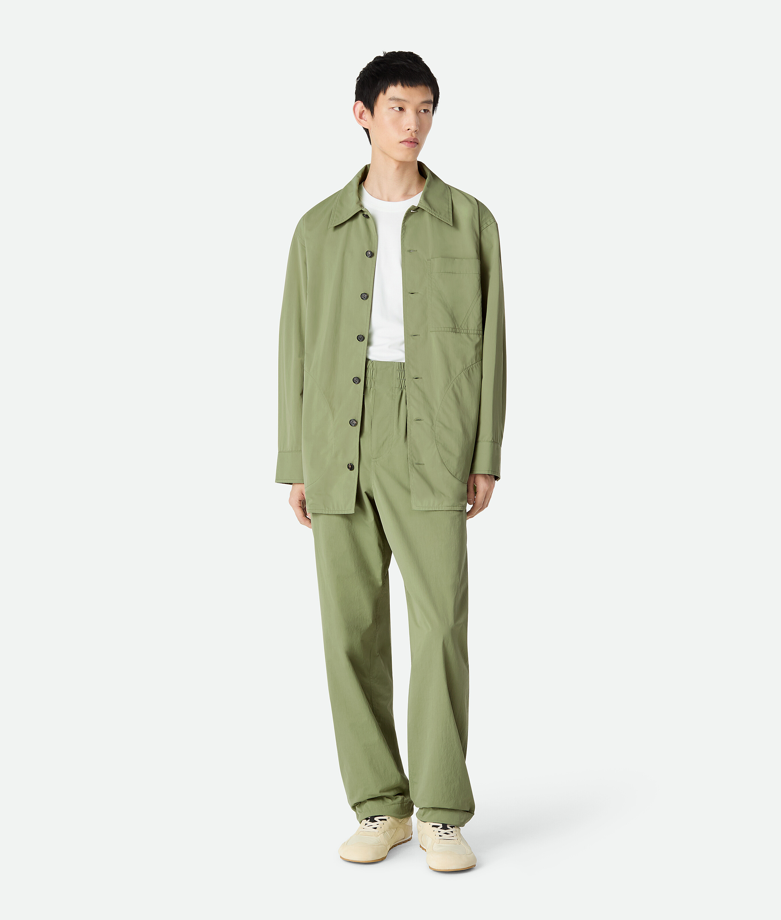 Bottega Veneta Pantalon En Tech Nylon In Green