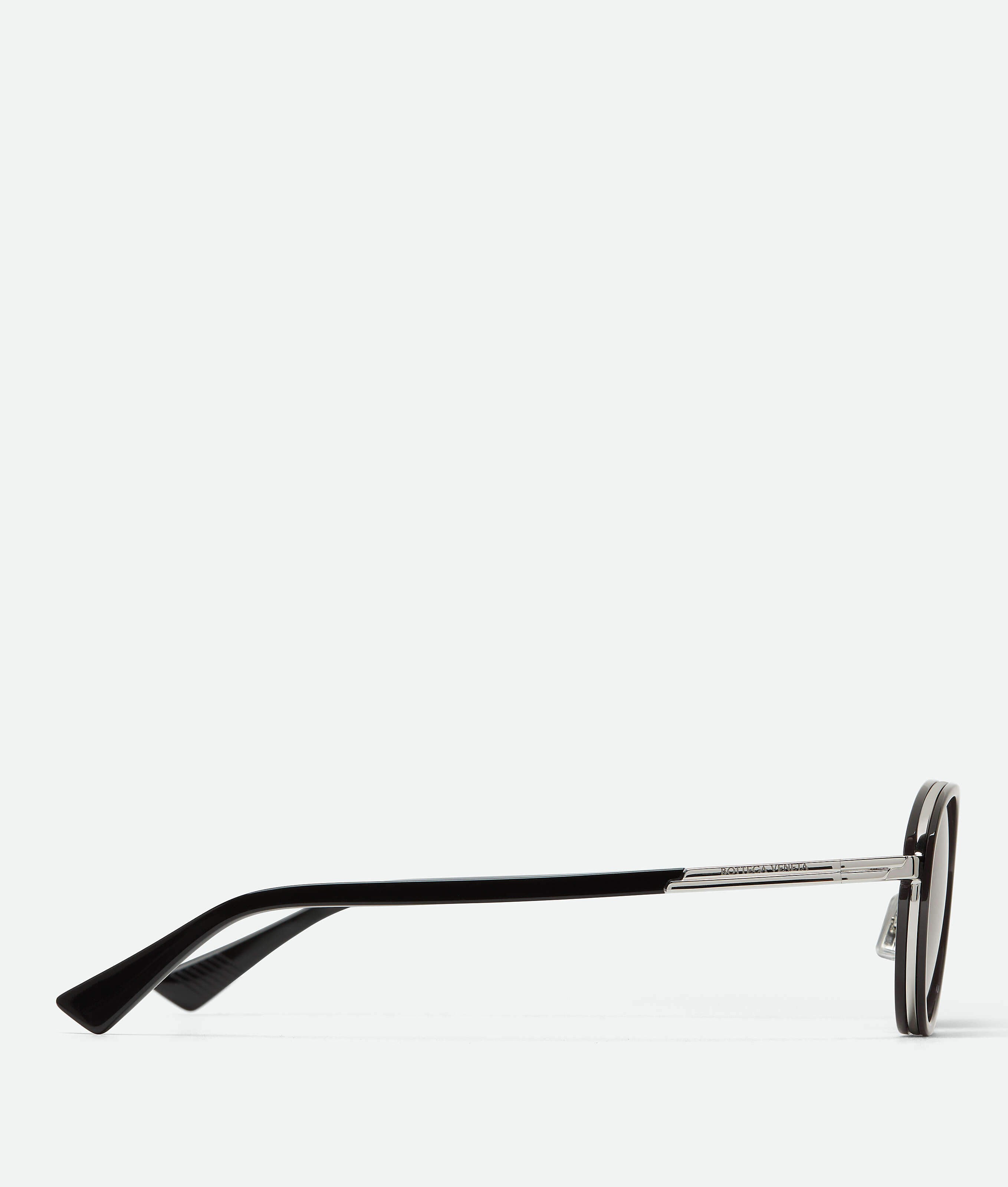 Shop Bottega Veneta Lunettes De Soleil Forte Panthos In Black/grey