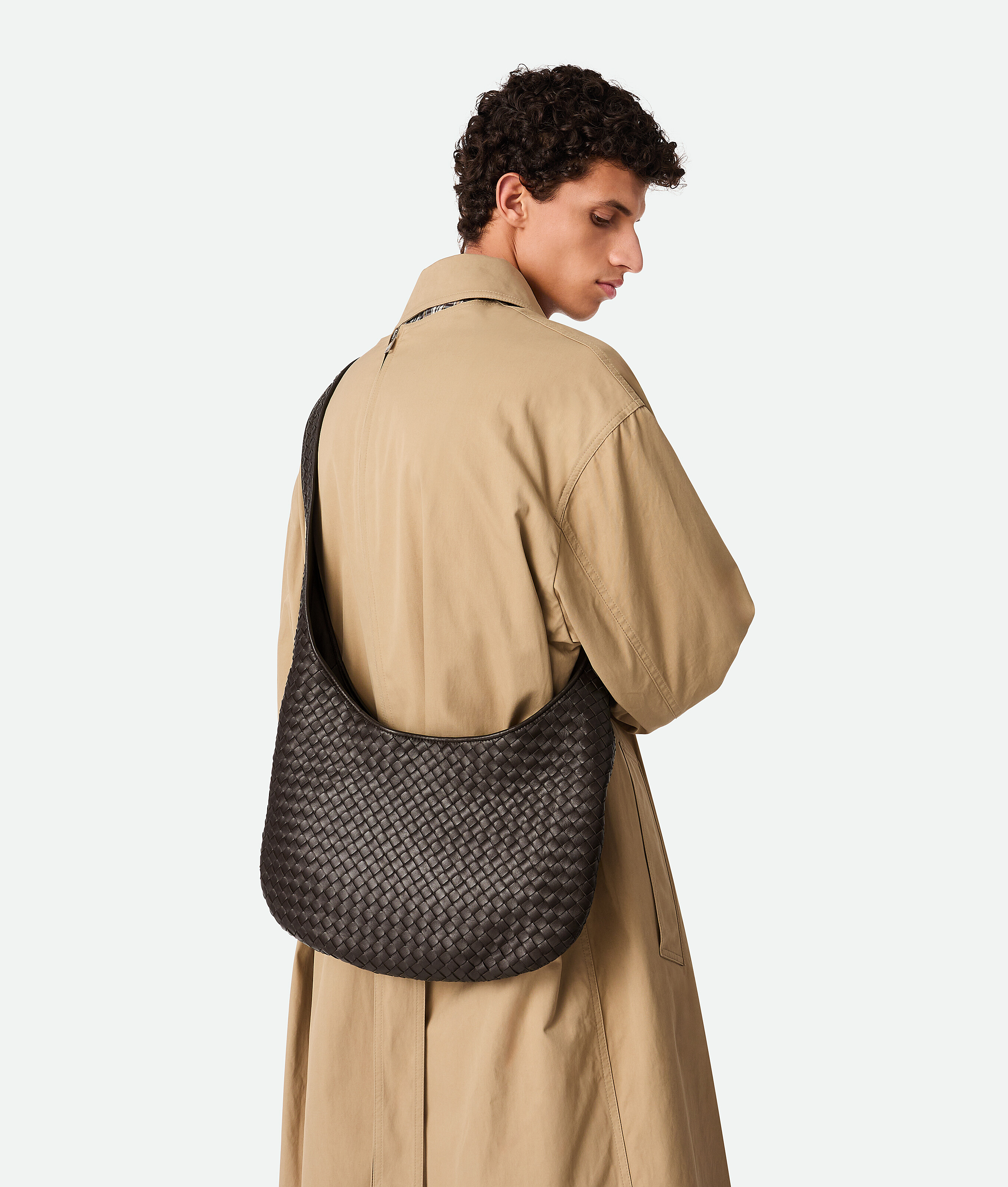 Bottega Veneta Black Crossbody Bag With Top Zip Closure And Intrecciato Motif In Leather Woman In Fondant