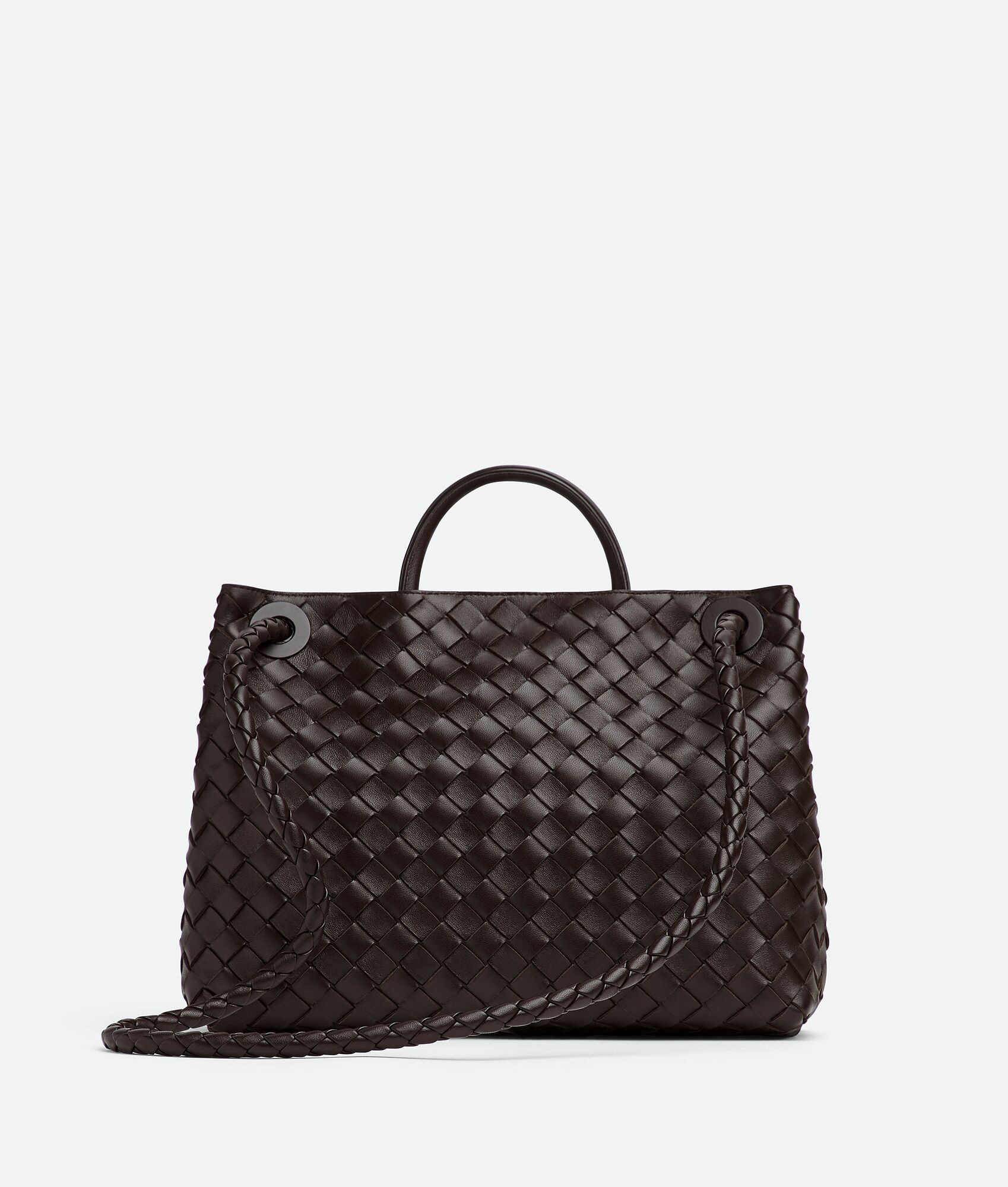 Bottega Veneta® Medium Andiamo in Fondant. Shop online now.