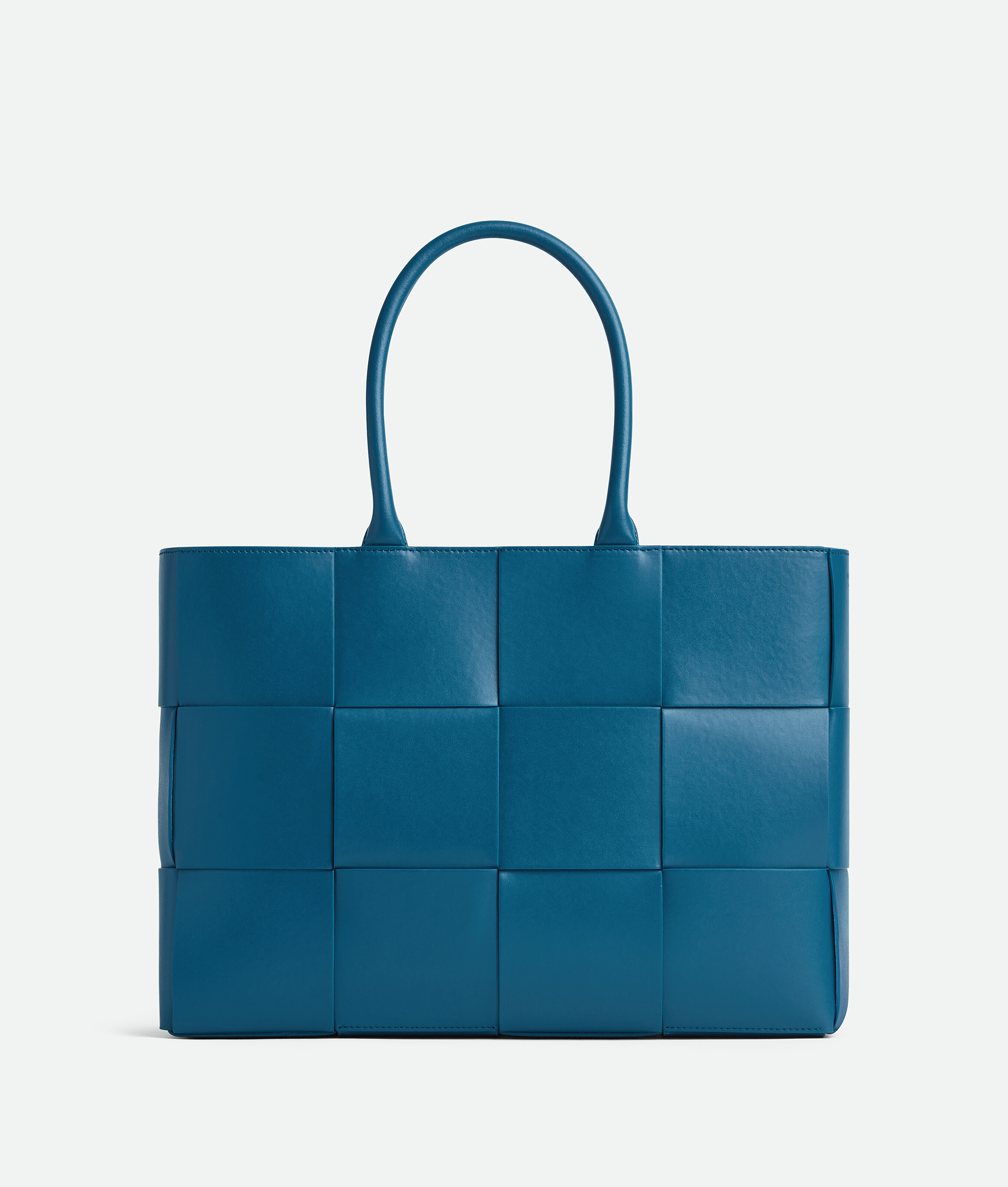 Bottega Veneta Medium Arco Tote Bag In Blue