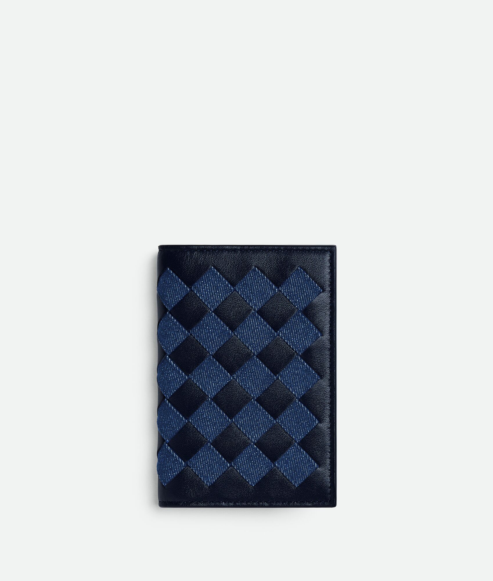 Intrecciato Passport Case in Abyss / Indigo — 813507161
