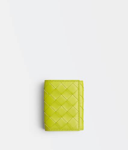 portafoglio tri-fold con patta piccolo