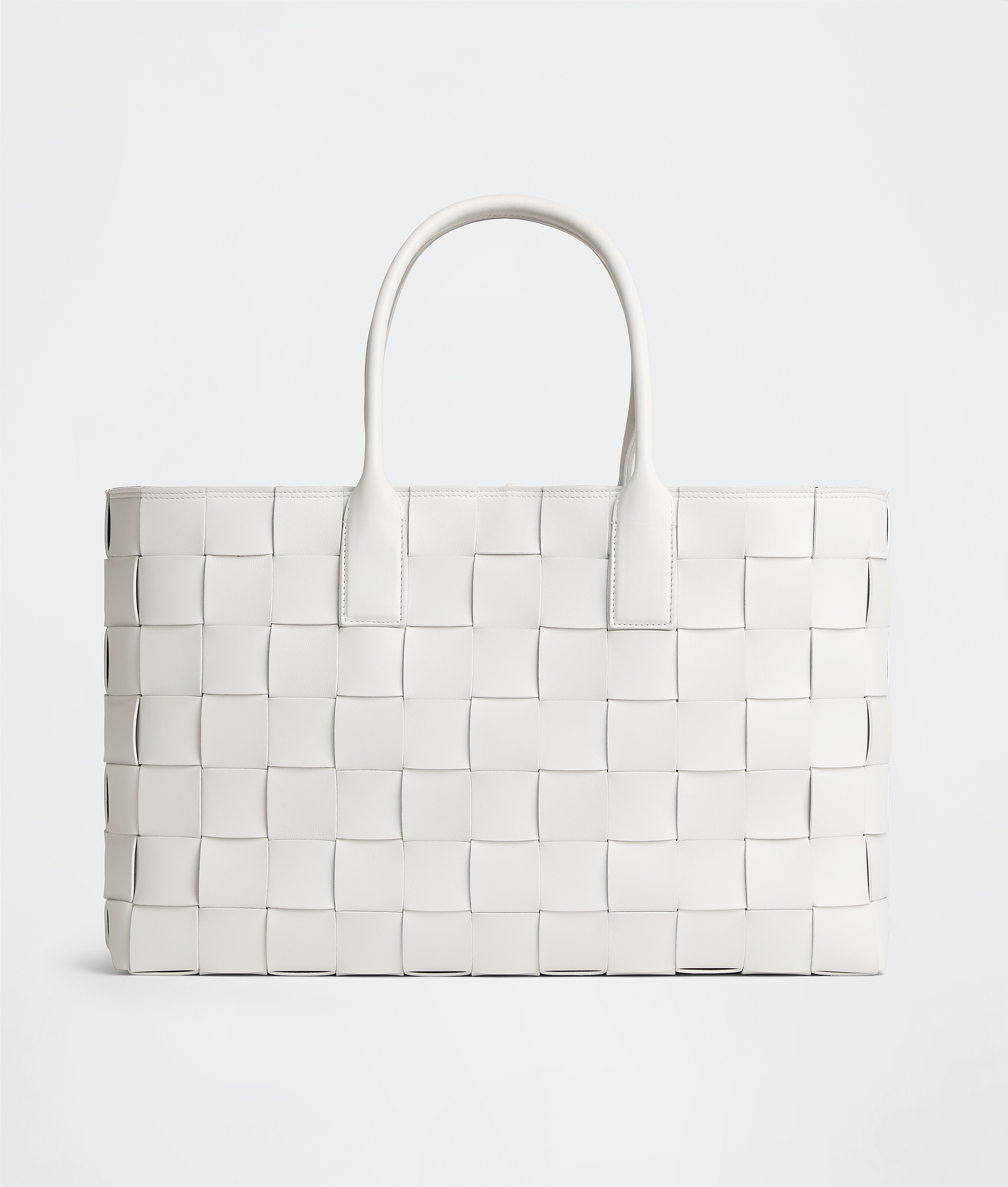 Maxi Intreccio Tote in White/black