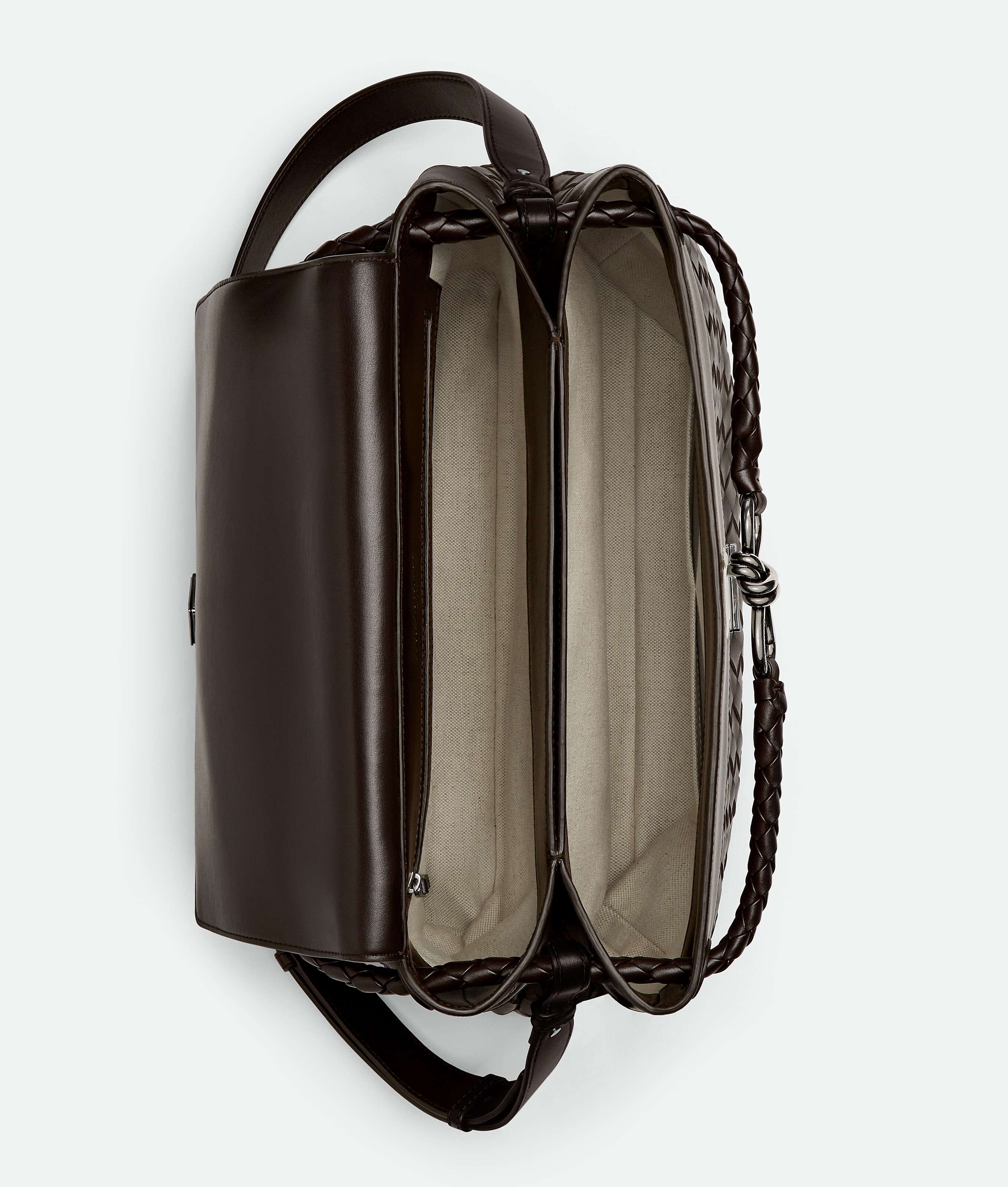 Bottega Veneta Andiamo Messenger In Fondant