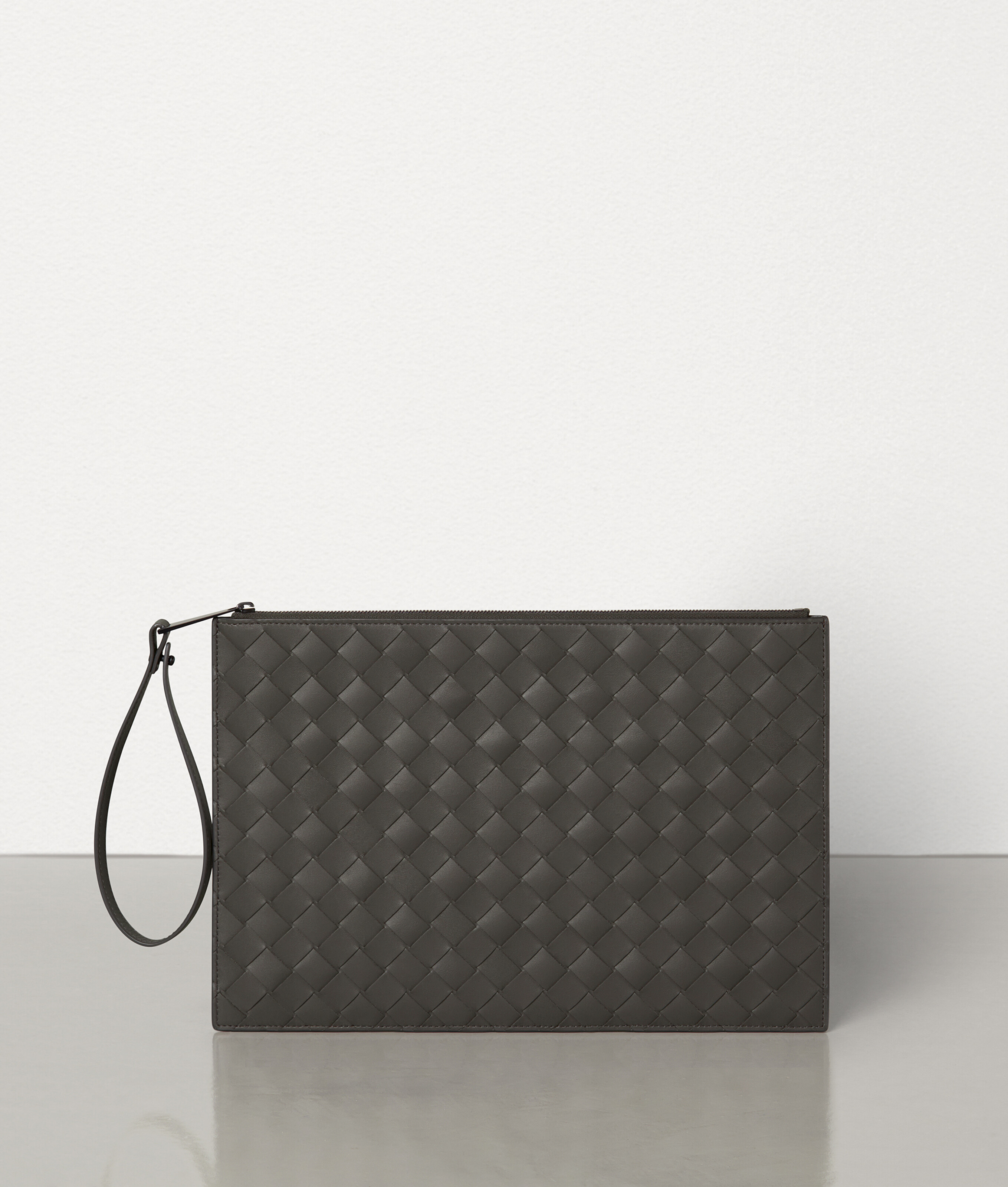 Men's POUCH in Light graphite Bottega Veneta Poland EN - Image 1