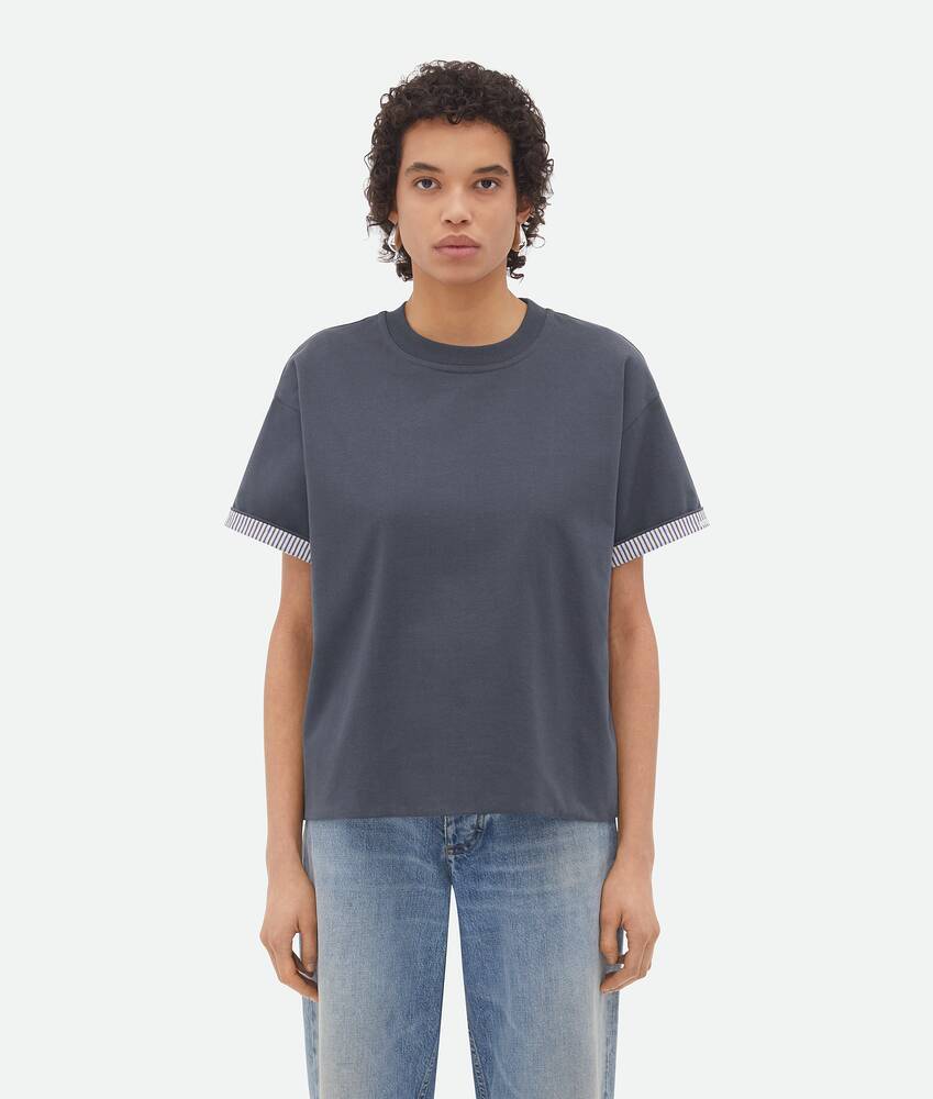 Ein größeres Bild des Produktes anzeigen 1 - Doppellagiges gestreiftes T-Shirt aus Baumwolle
