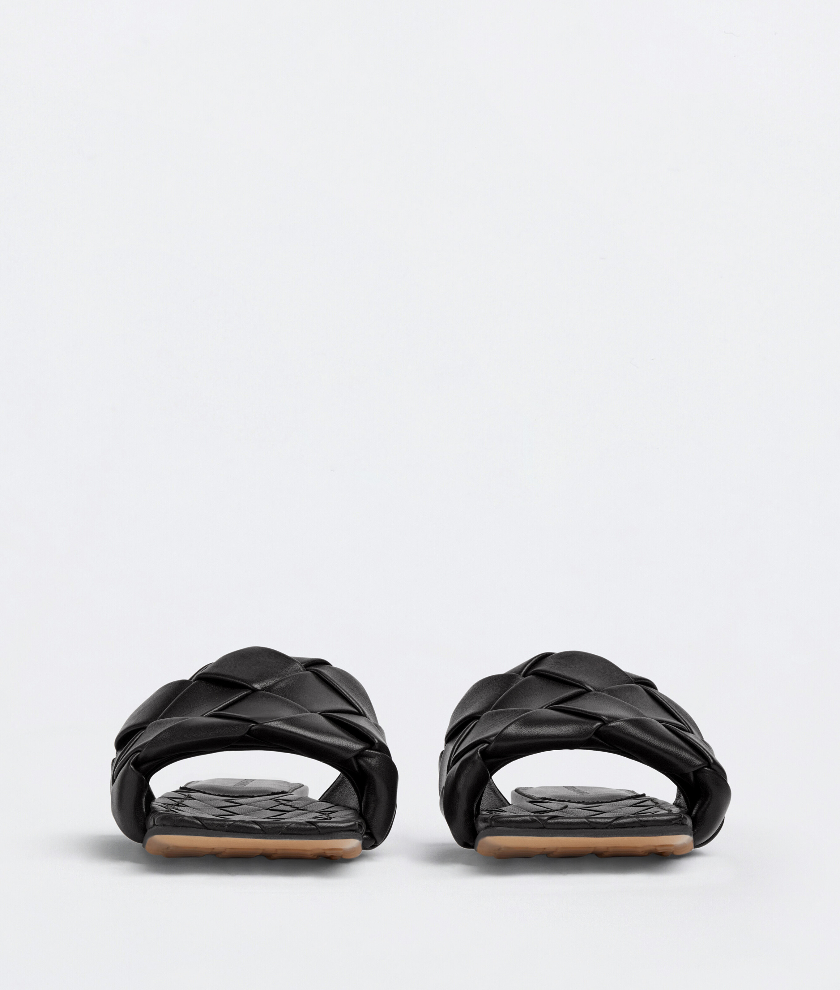 Bottega Veneta The Lido Intrecciato Leather Sandal In Black