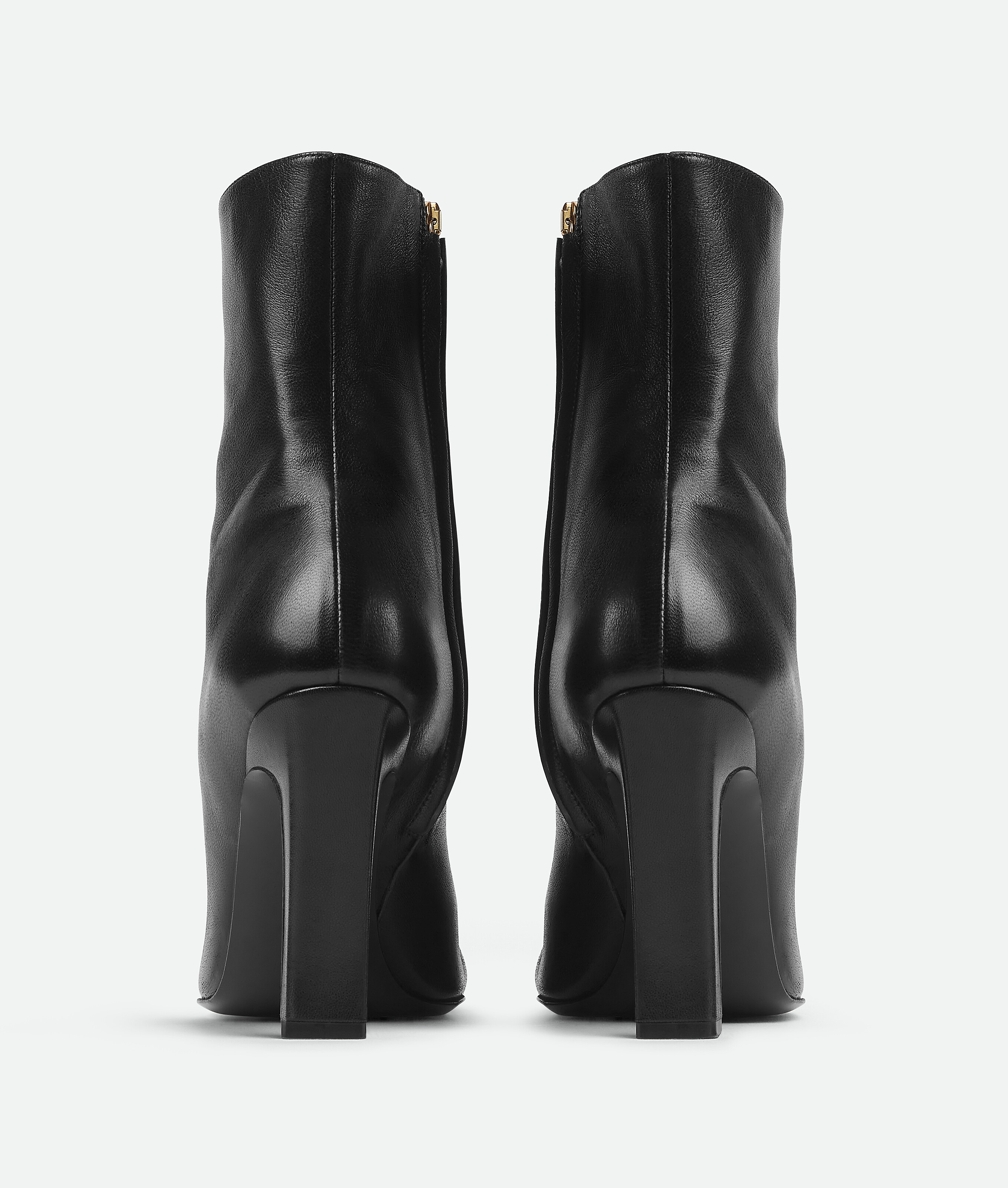 Shop Bottega Veneta Nico Stiefeletten In Black