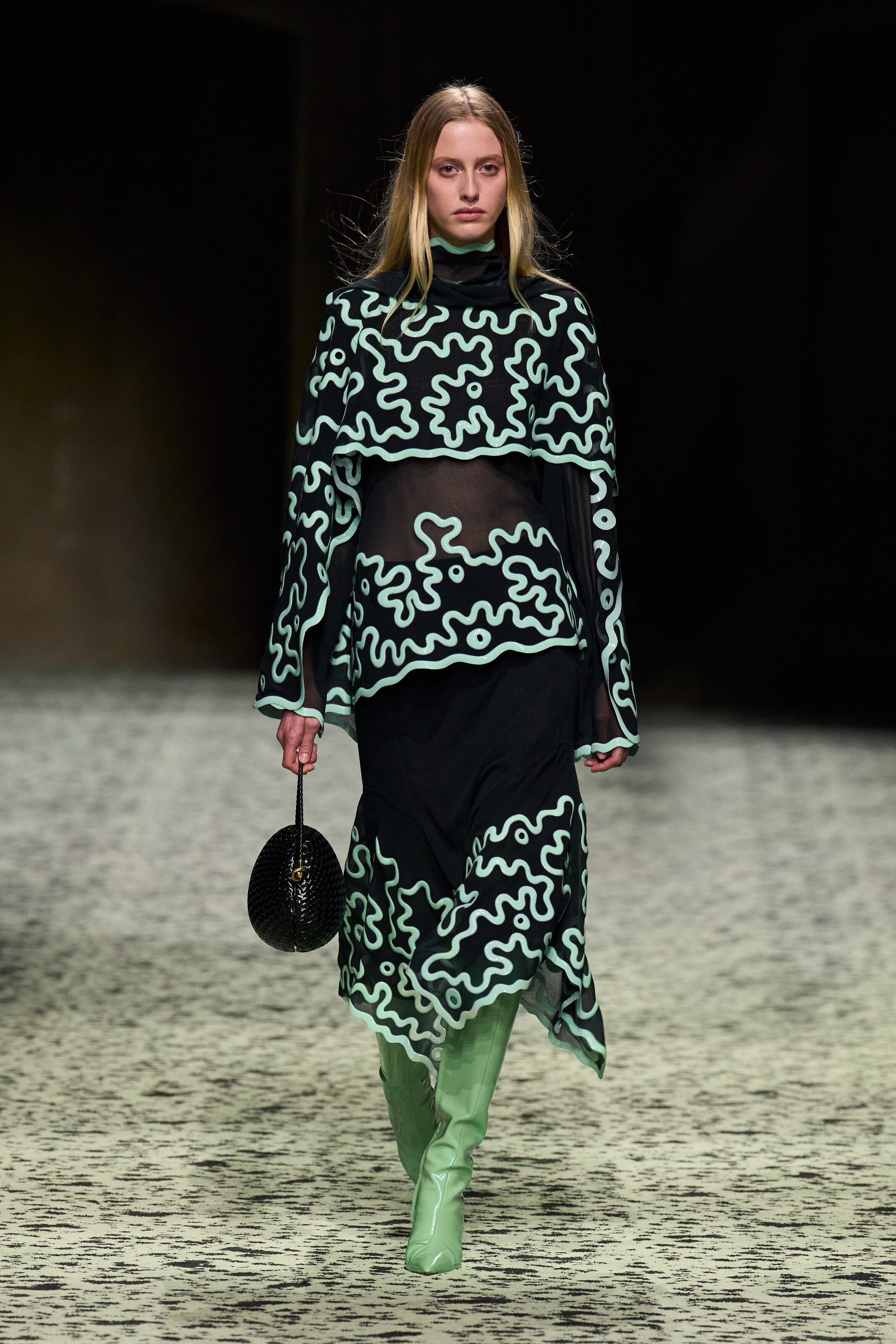 BOTTEGA VENETA WINTER 2023-冬季时装秀-BV 2023时装秀造型 | Bottega Veneta葆蝶家中国官方网站 | Bottega Veneta