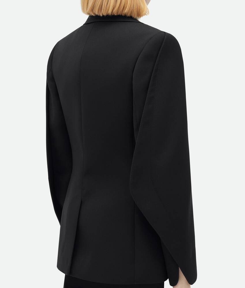 Display a large version of the product image 4 - Curved Sleeves Wool Jacket With Contrasting Collar