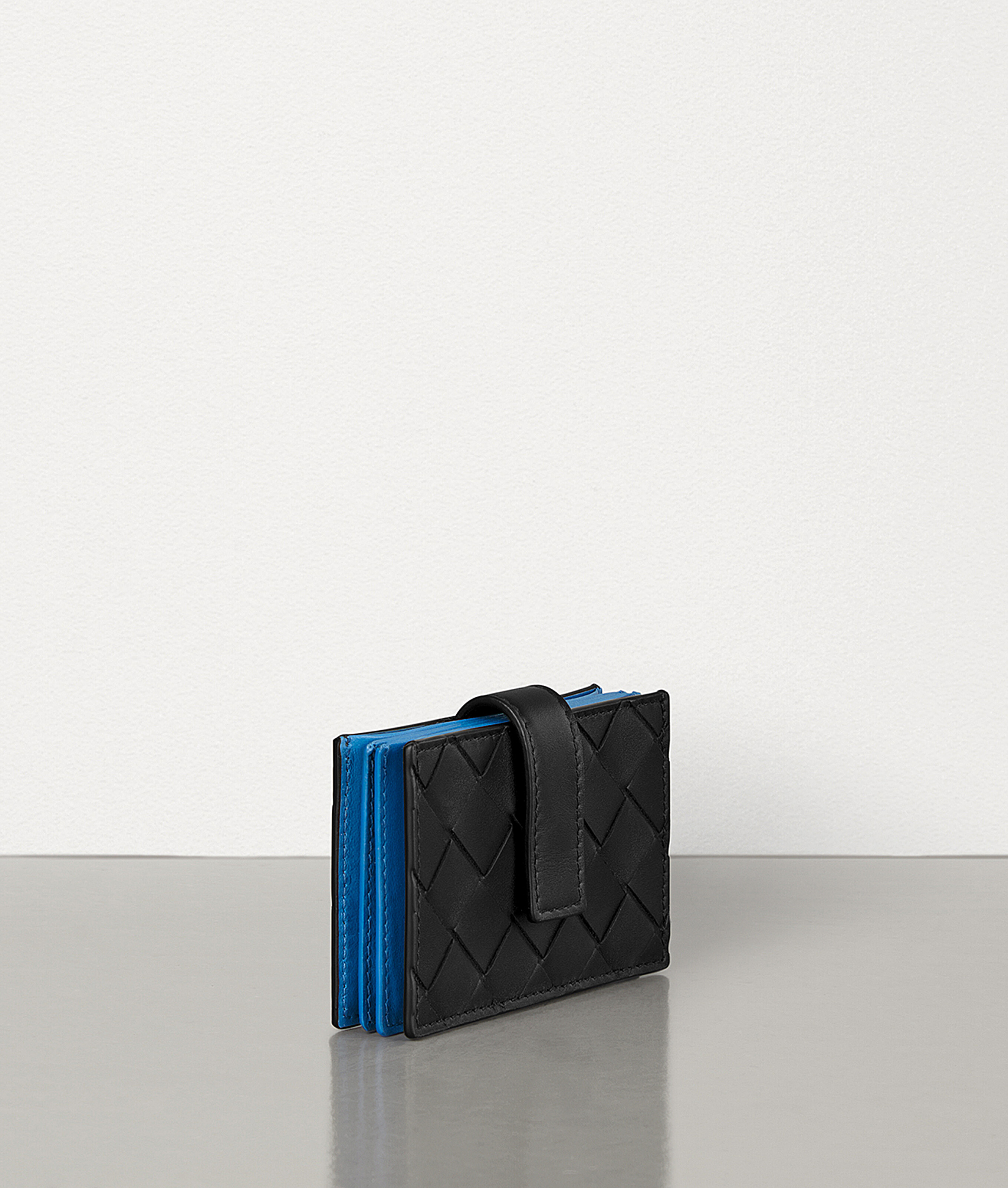 Men's CARD CASE in Nero bluette Bottega Veneta Poland EN - Image 2