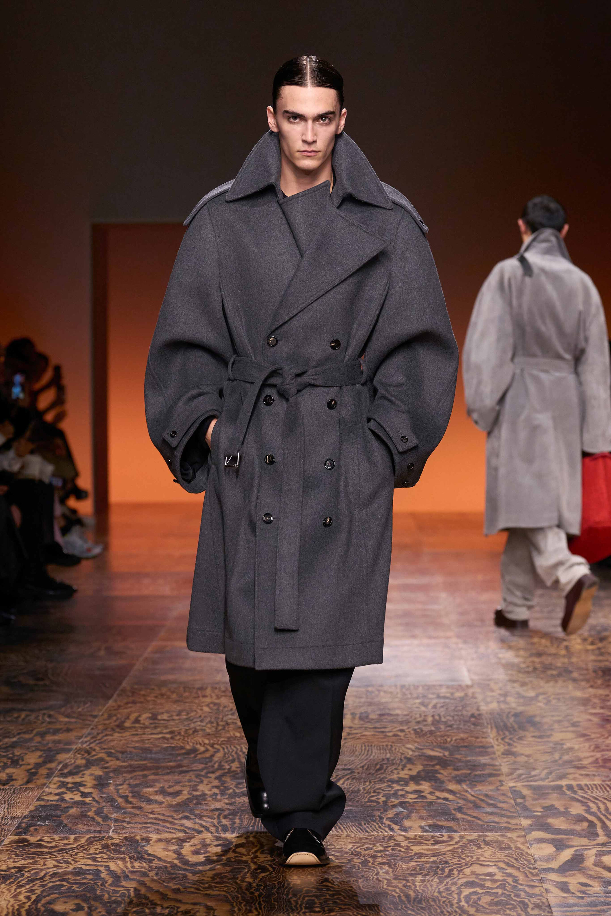 BOTTEGA VENETA カーブ形フェルトコート Bottega Veneta: グレー フェルト コート | SSENSE 日本
