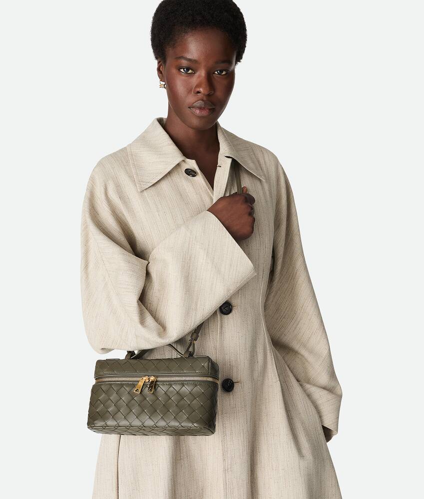 【BOTTEGA VENETA】バン バン ブラックバン バン| Bottega Veneta® 日本