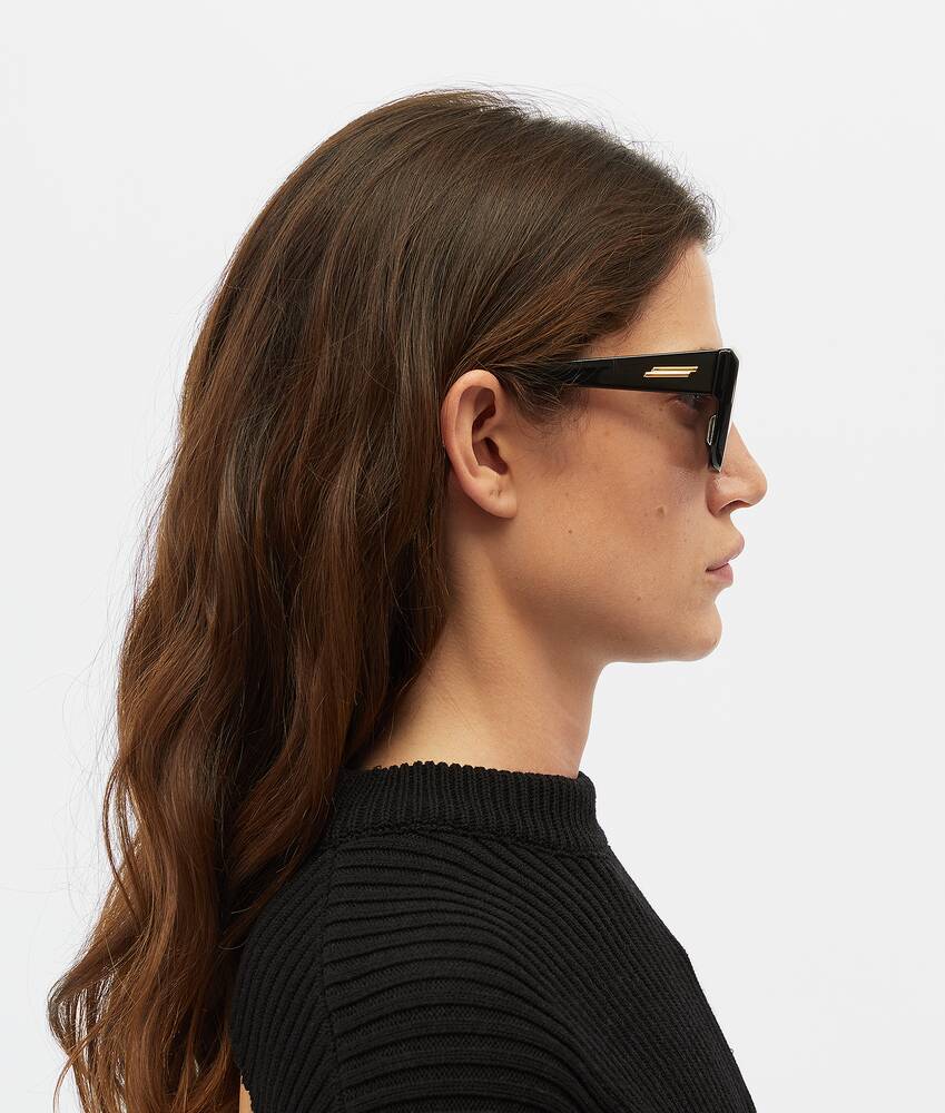 Mostrar una versión grande de la imagen del producto 3 - SUNGLASSES