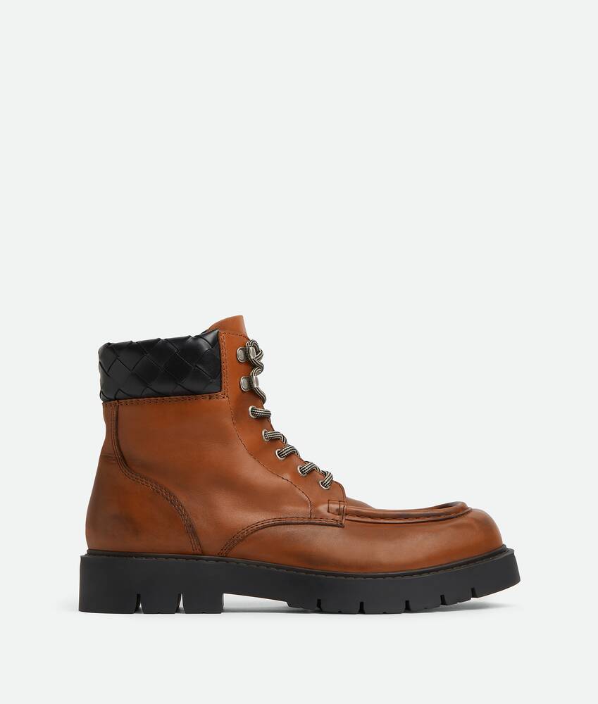 Bottega Venetaยฎ Men's Haddock Lace-Up Ankle Boot in Light wood