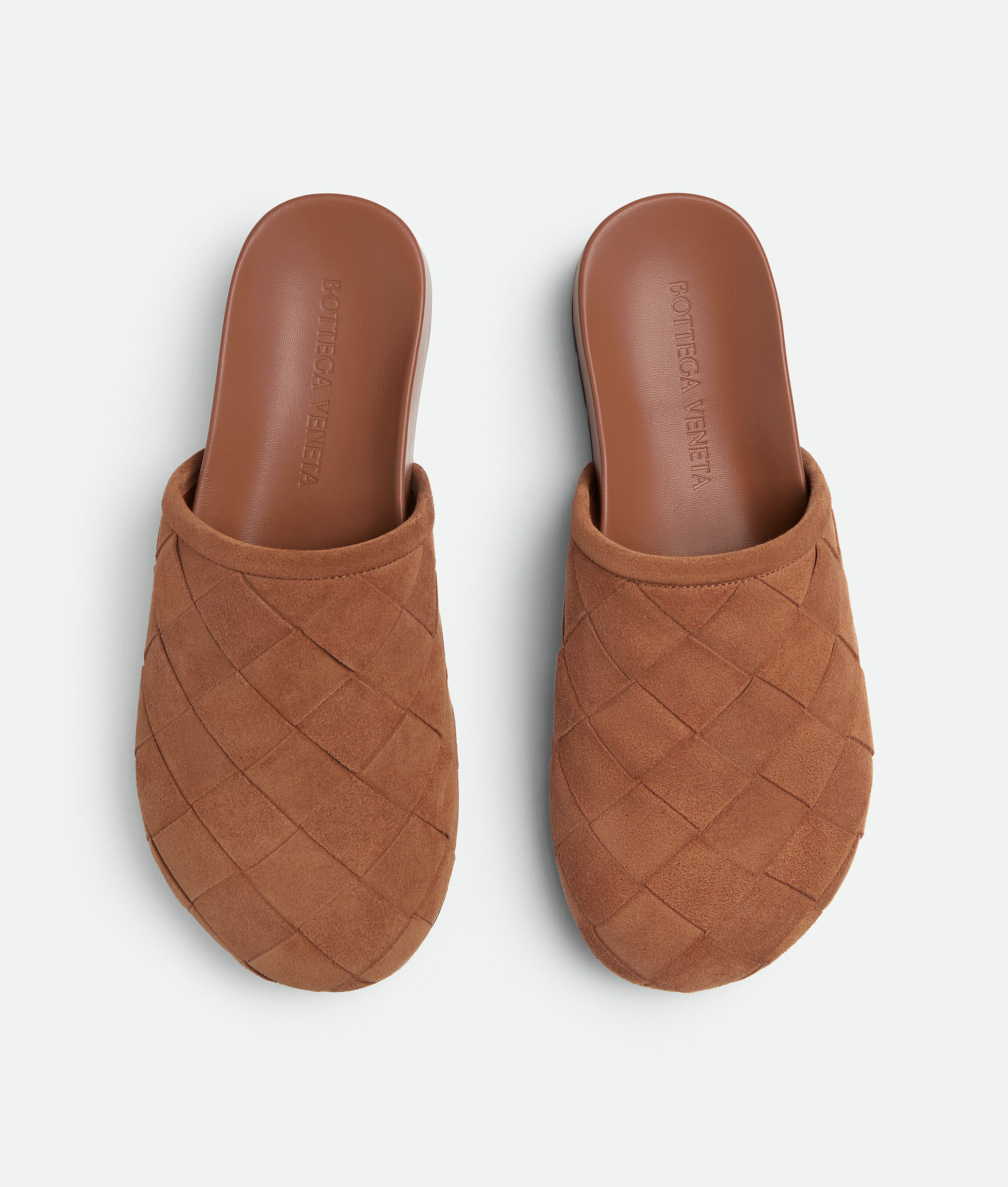 Bottega Veneta Reggie Intrecciato Suede Clogs In Caramel