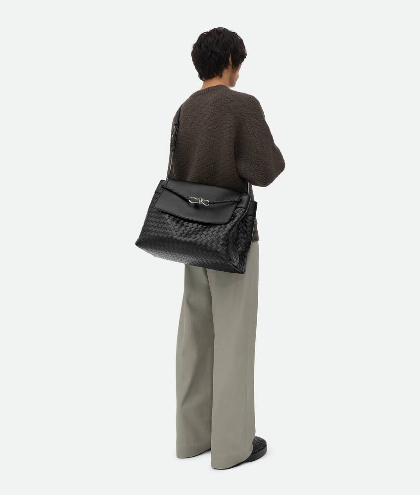 Large Andiamo Messenger in BLACK Bottega Veneta® HR