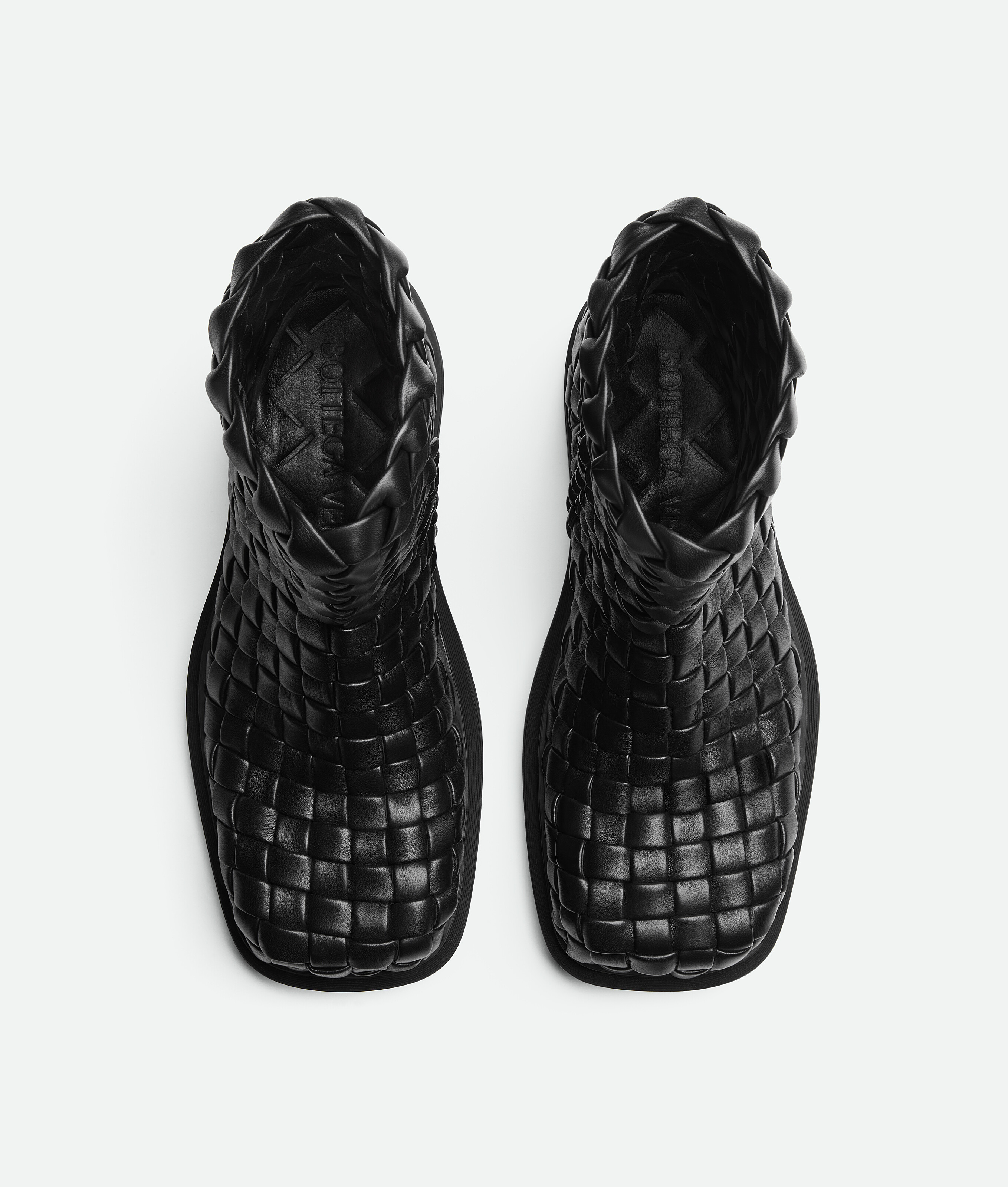 Shop Bottega Veneta Ben Stiefelette In Black