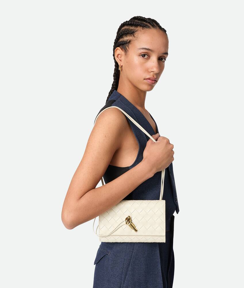 Display a large version of the product image 2 - Andiamo Pouch