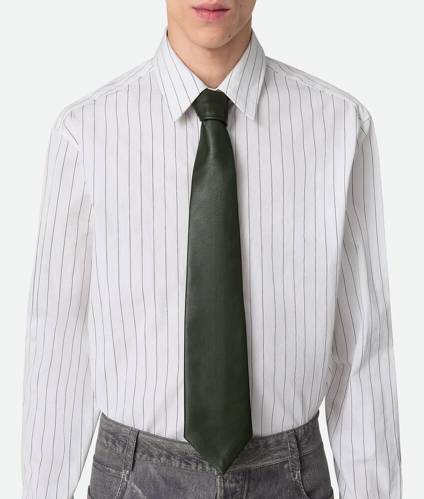 Exibir uma versão grande da imagem do produto 2 - Gravata em couro