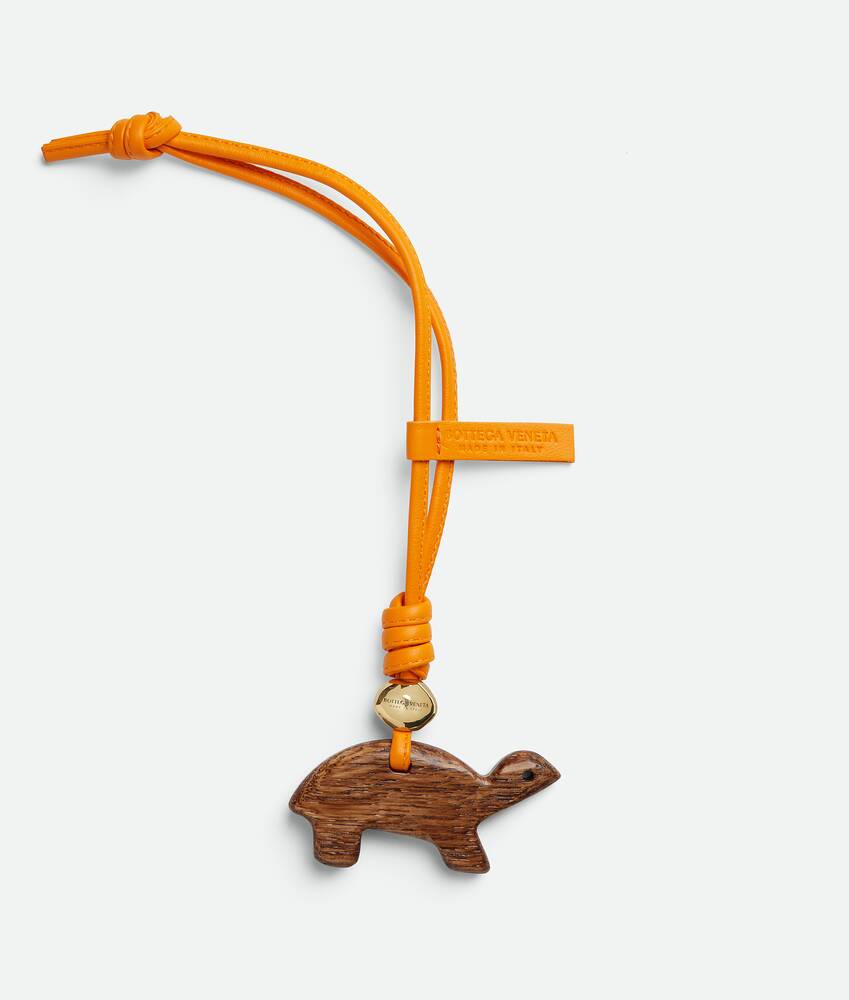 Ein größeres Bild des Produktes anzeigen 1 - Turtle Charm aus Holz