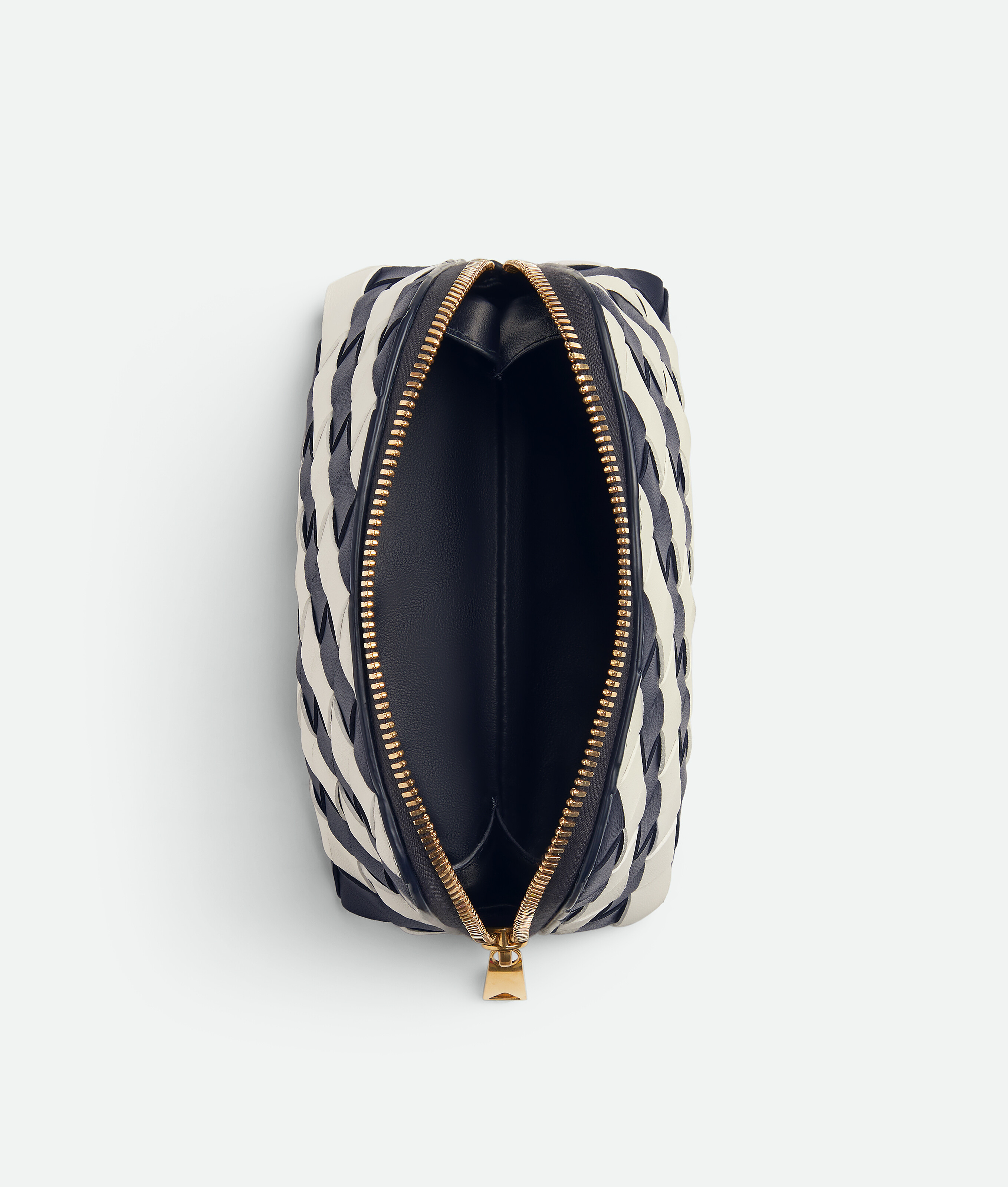 BOTTEGA VENETA TROUSSE DE TOILETTE DEMI-LUNE INTRECCIATO PETIT FORMAT