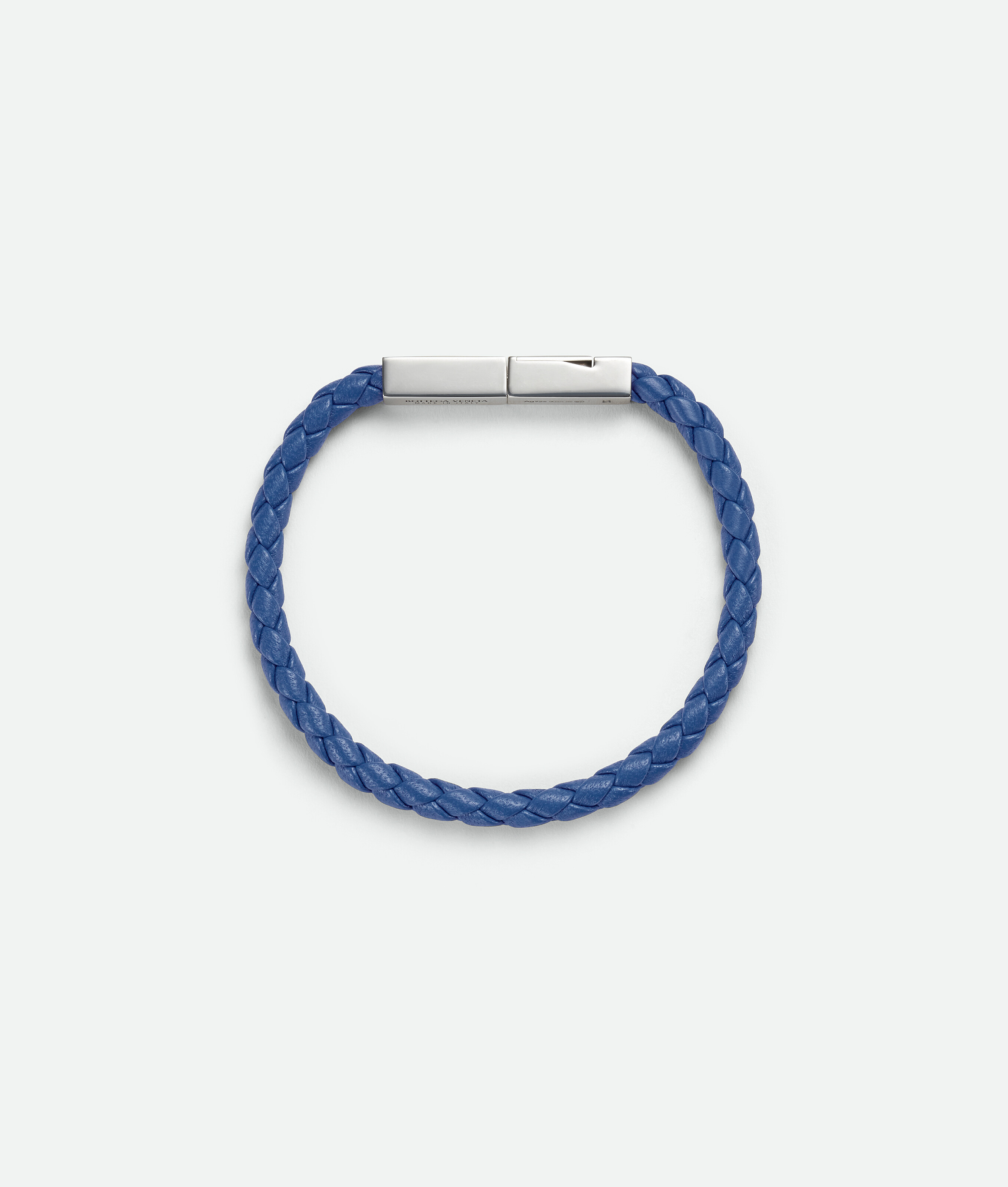 Shop Bottega Veneta Bracelet En Cuir Braid In Blue