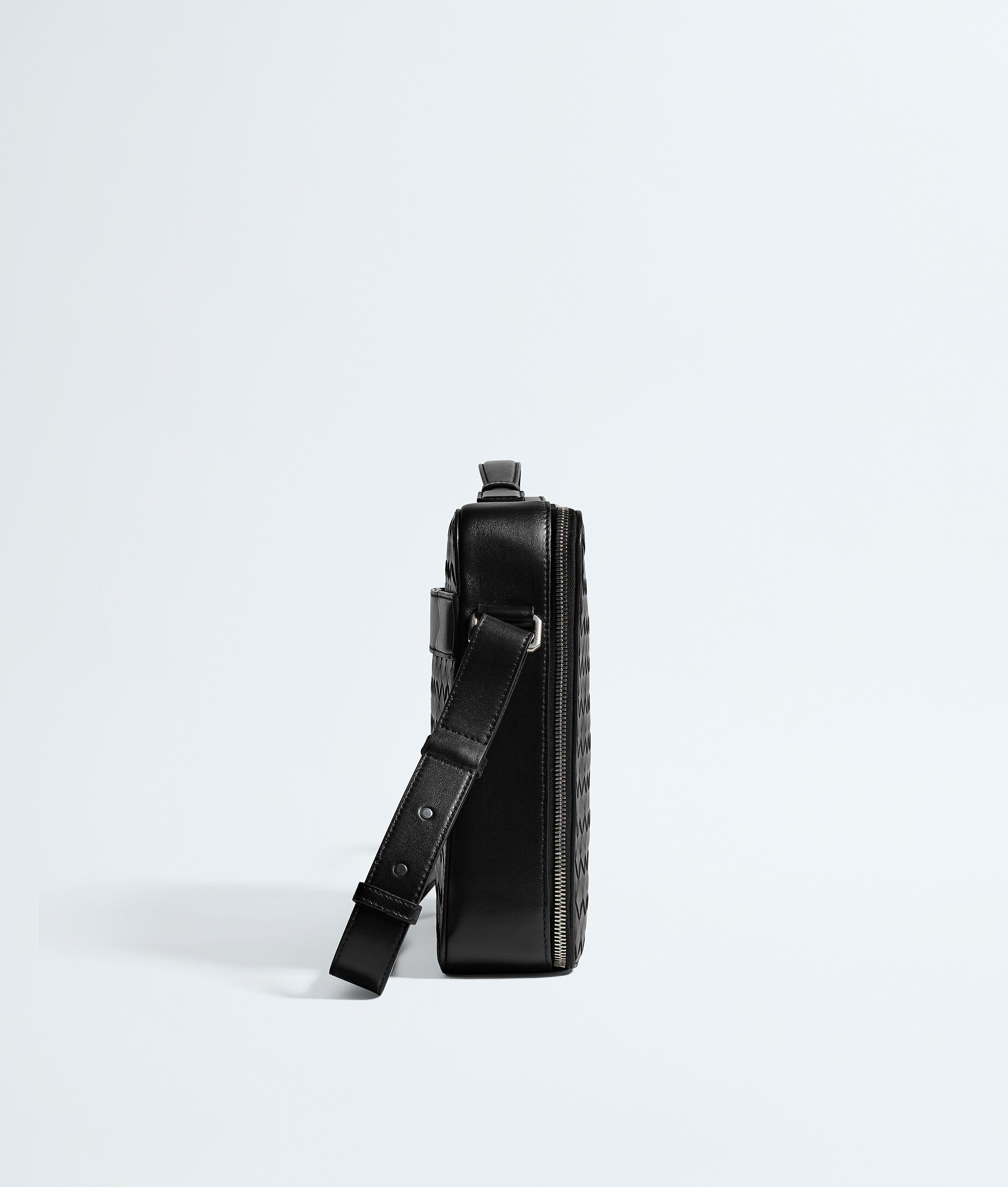 Men's Getaway Slim Briefcase in Black Bottega Veneta Luxembourg EN - Image 4