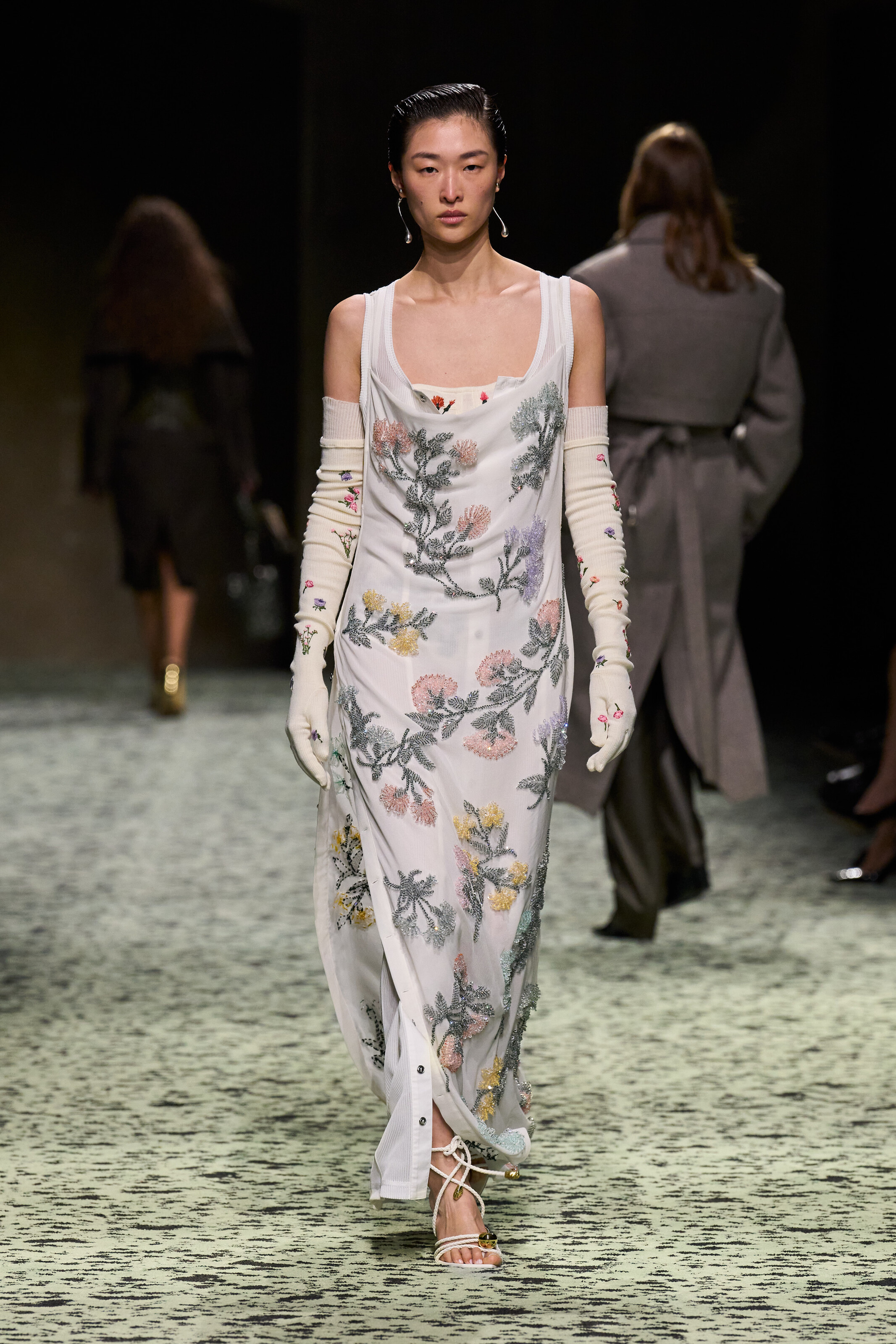 BOTTEGA VENETA WINTER 2023-冬季时装秀-BV 2023时装秀造型 | Bottega Veneta葆蝶家中国官方网站 | Bottega Veneta