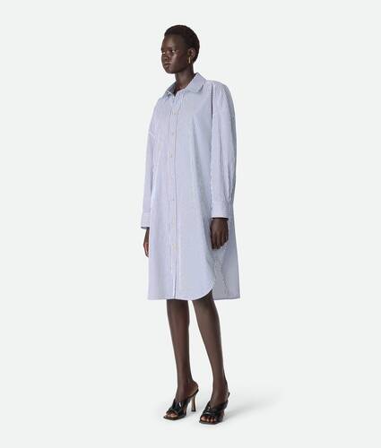 Robe en popeline de coton à fines rayures